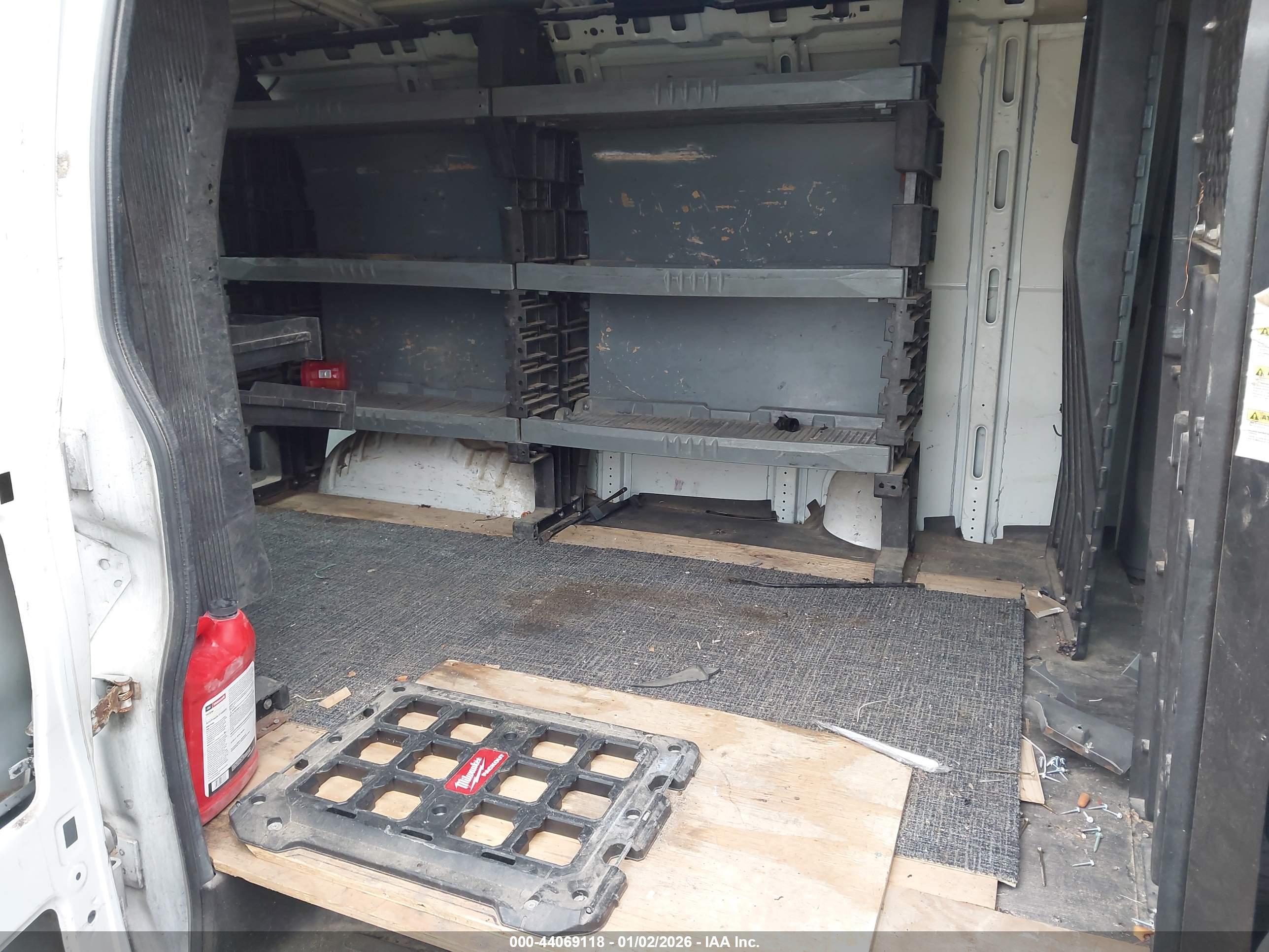 CHEVROLET EXPRESS image 8