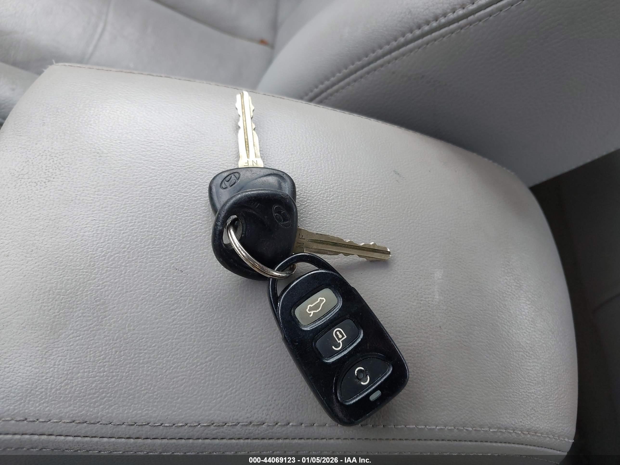 HYUNDAI SONATA image 11