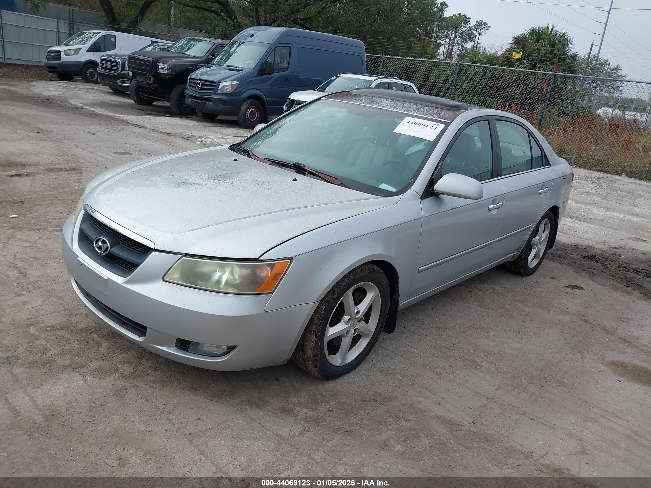 HYUNDAI SONATA image 2