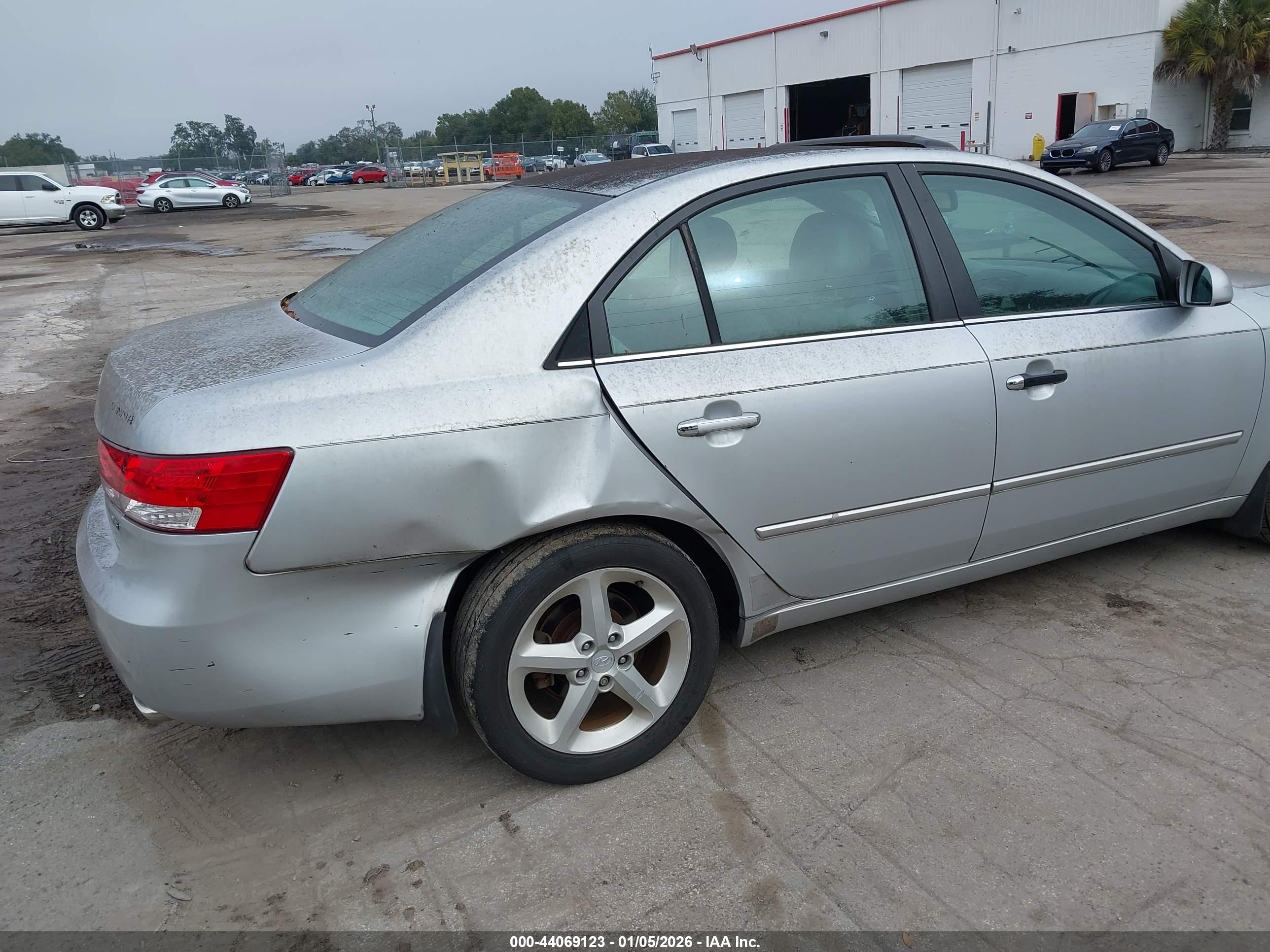 HYUNDAI SONATA image 6