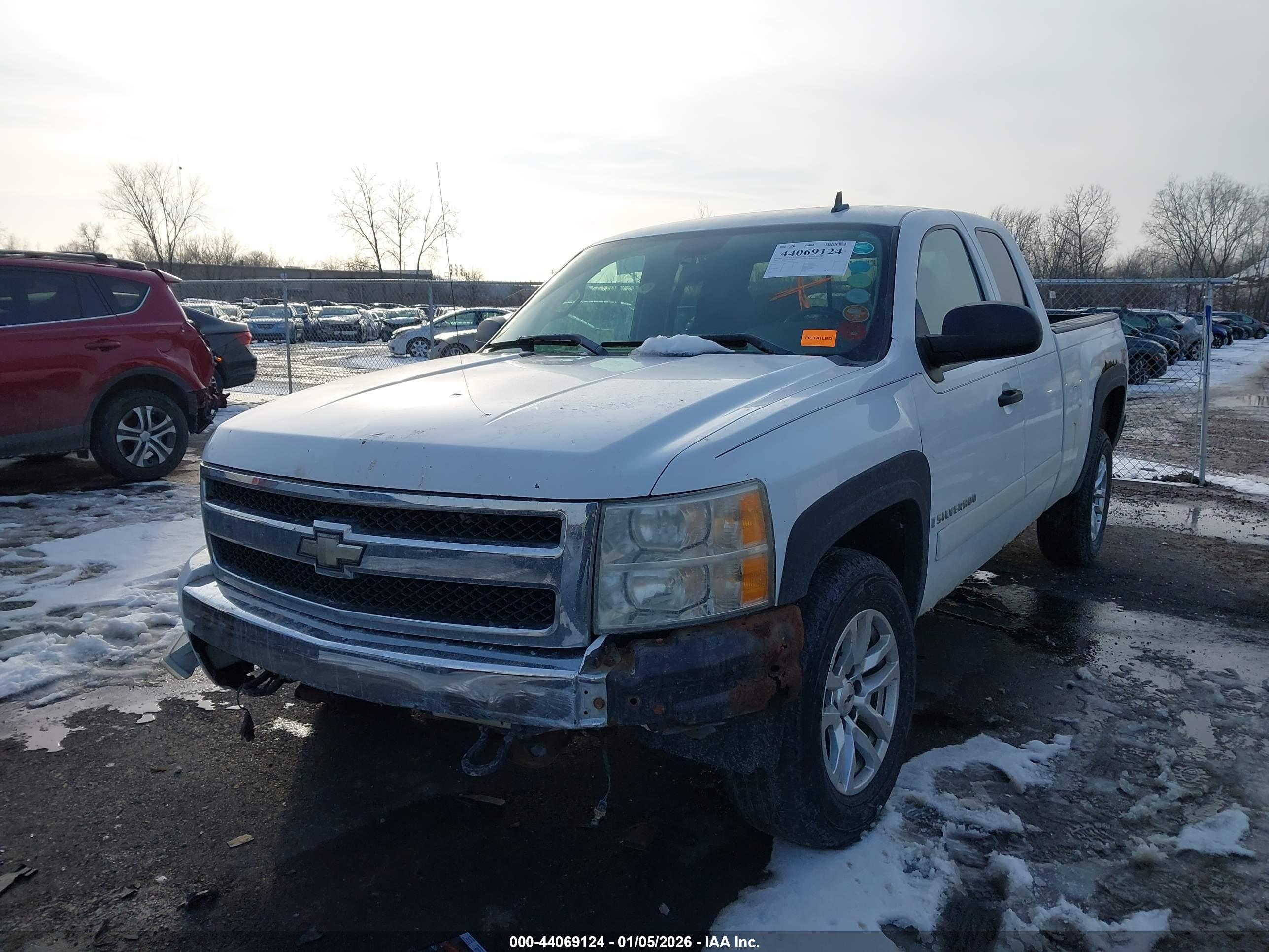 CHEVROLET SILVERADO image 2