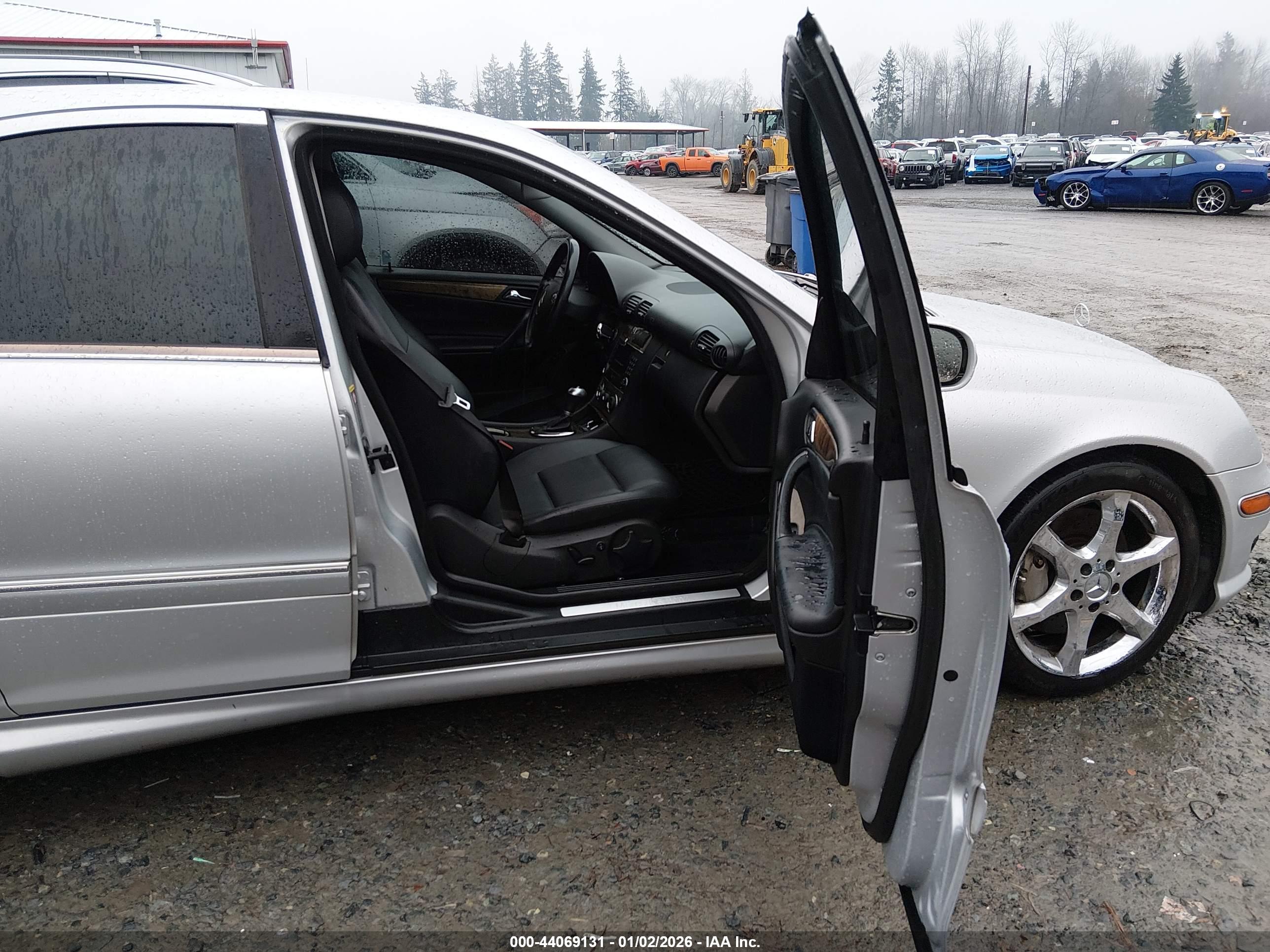 MERCEDES-BENZ C image 5