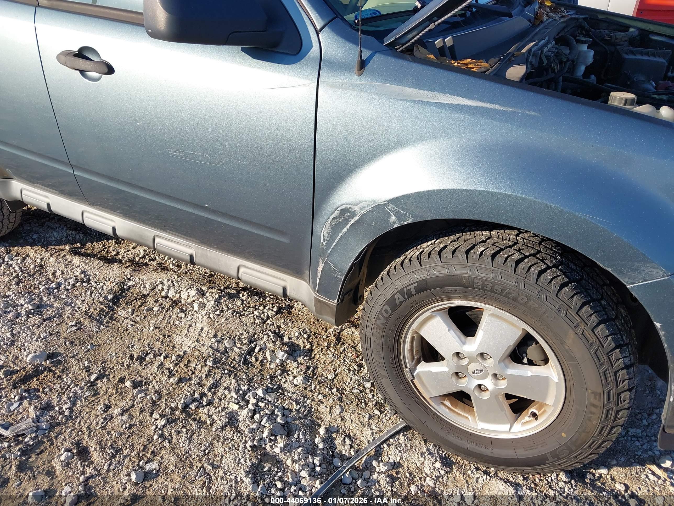 FORD ESCAPE image 6