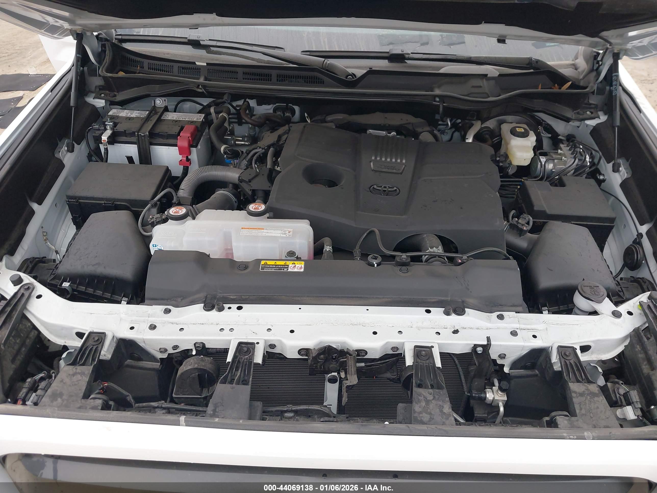 TOYOTA TUNDRA image 10