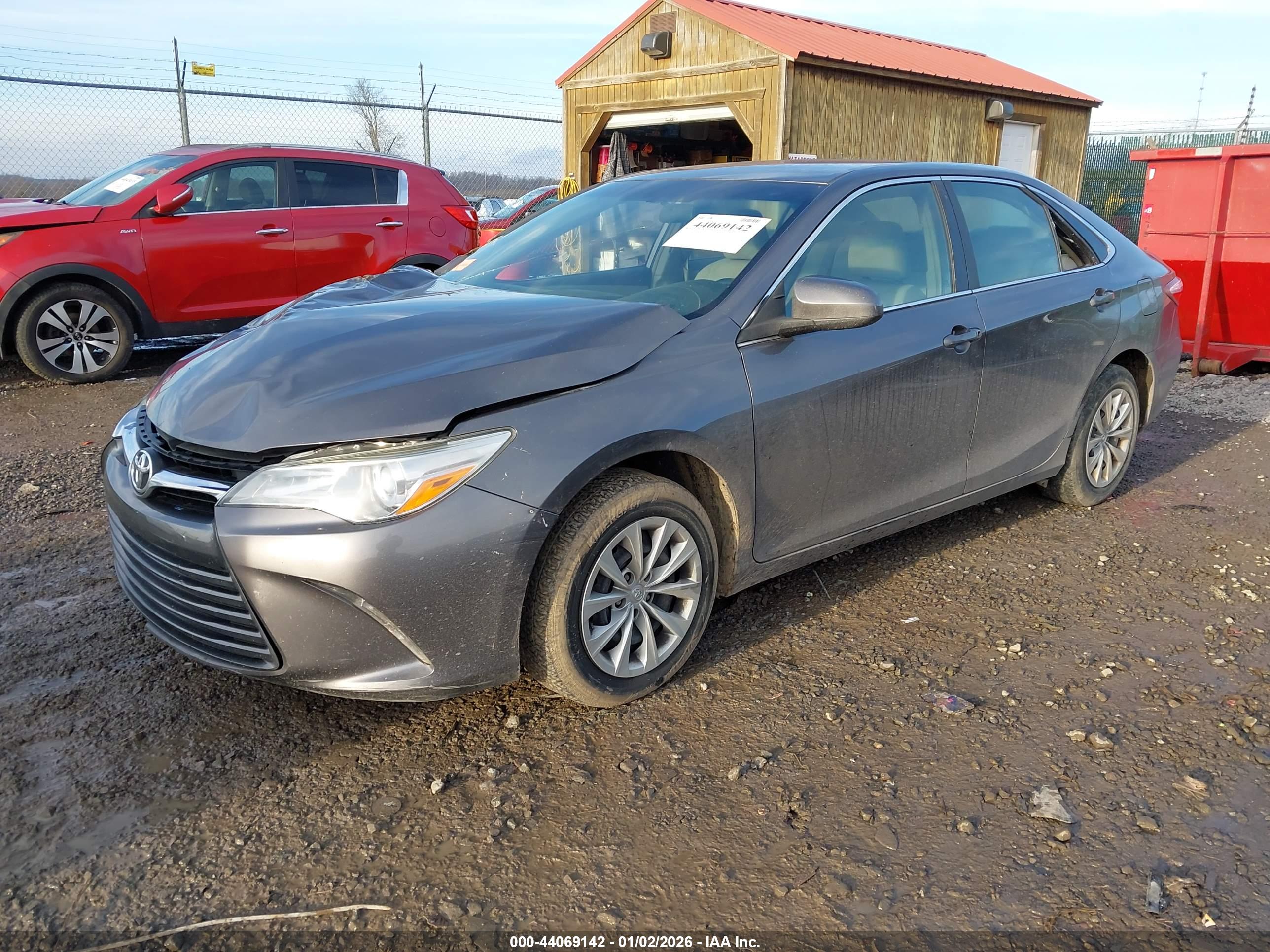 TOYOTA CAMRY image 2