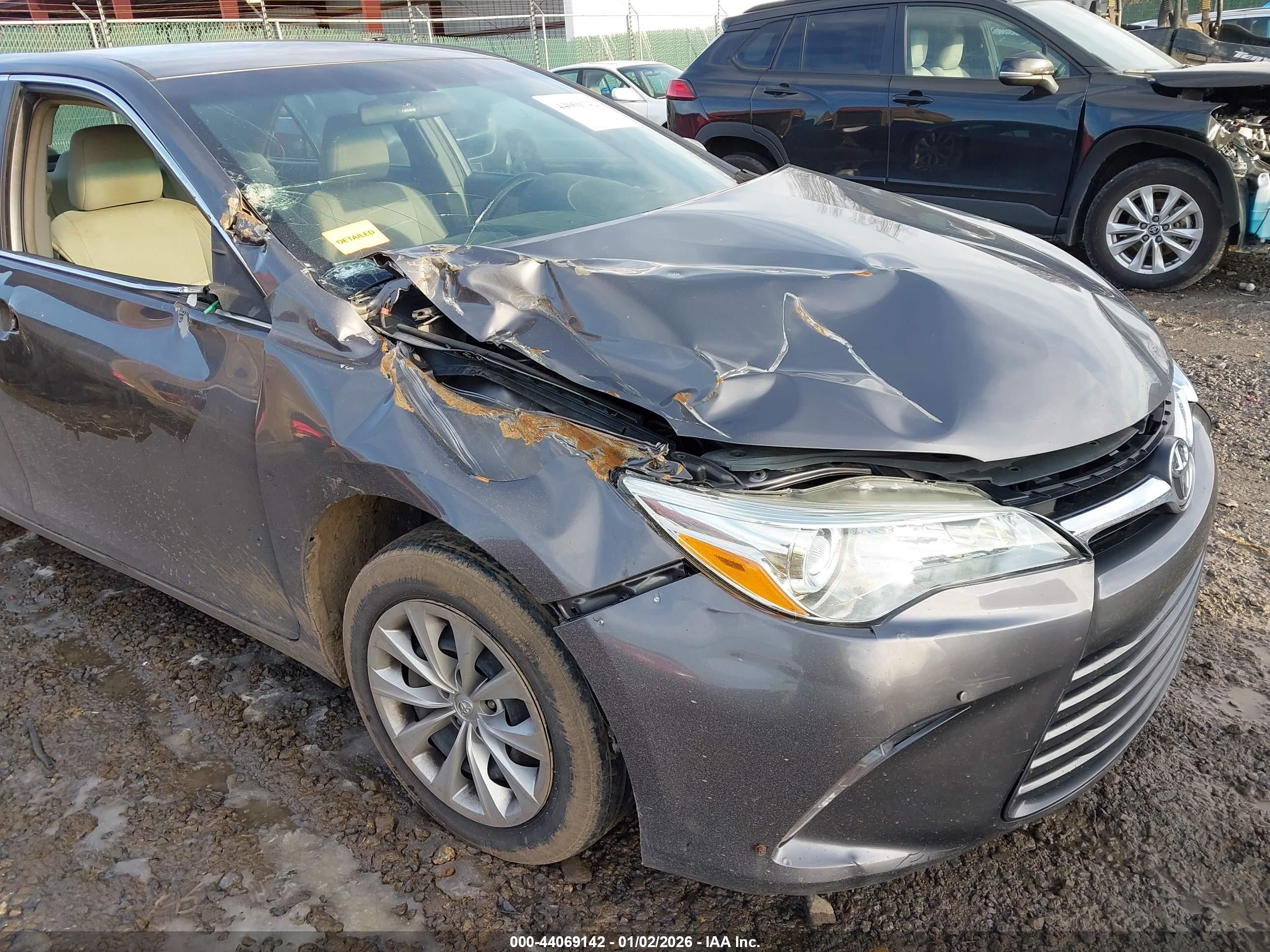 TOYOTA CAMRY image 6