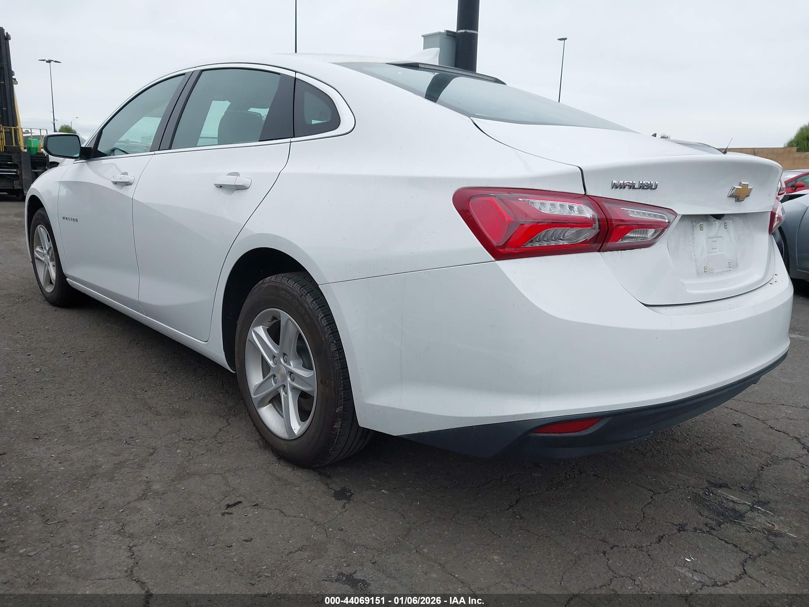 CHEVROLET MALIBU image 3