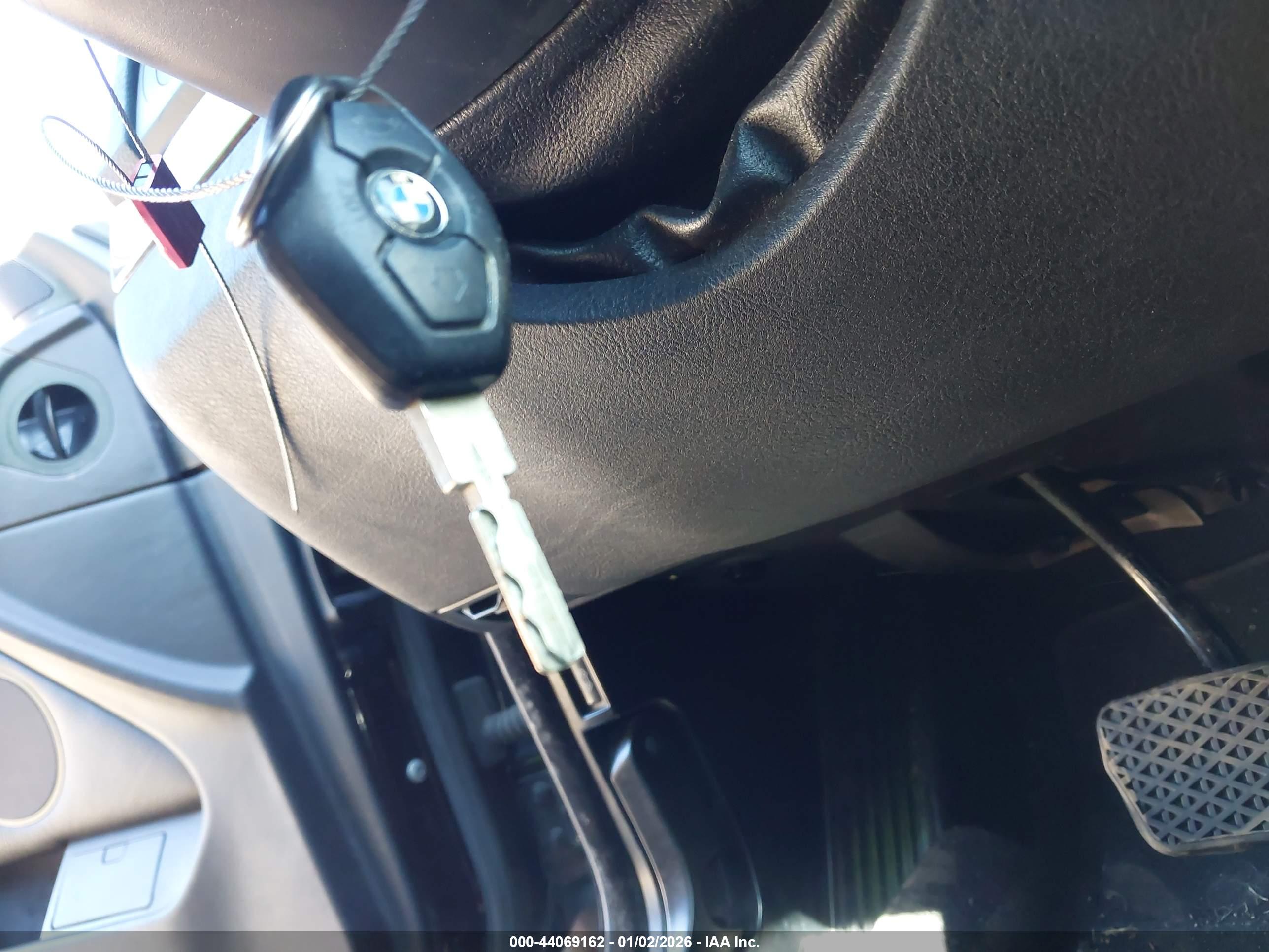 BMW 530IA image 11