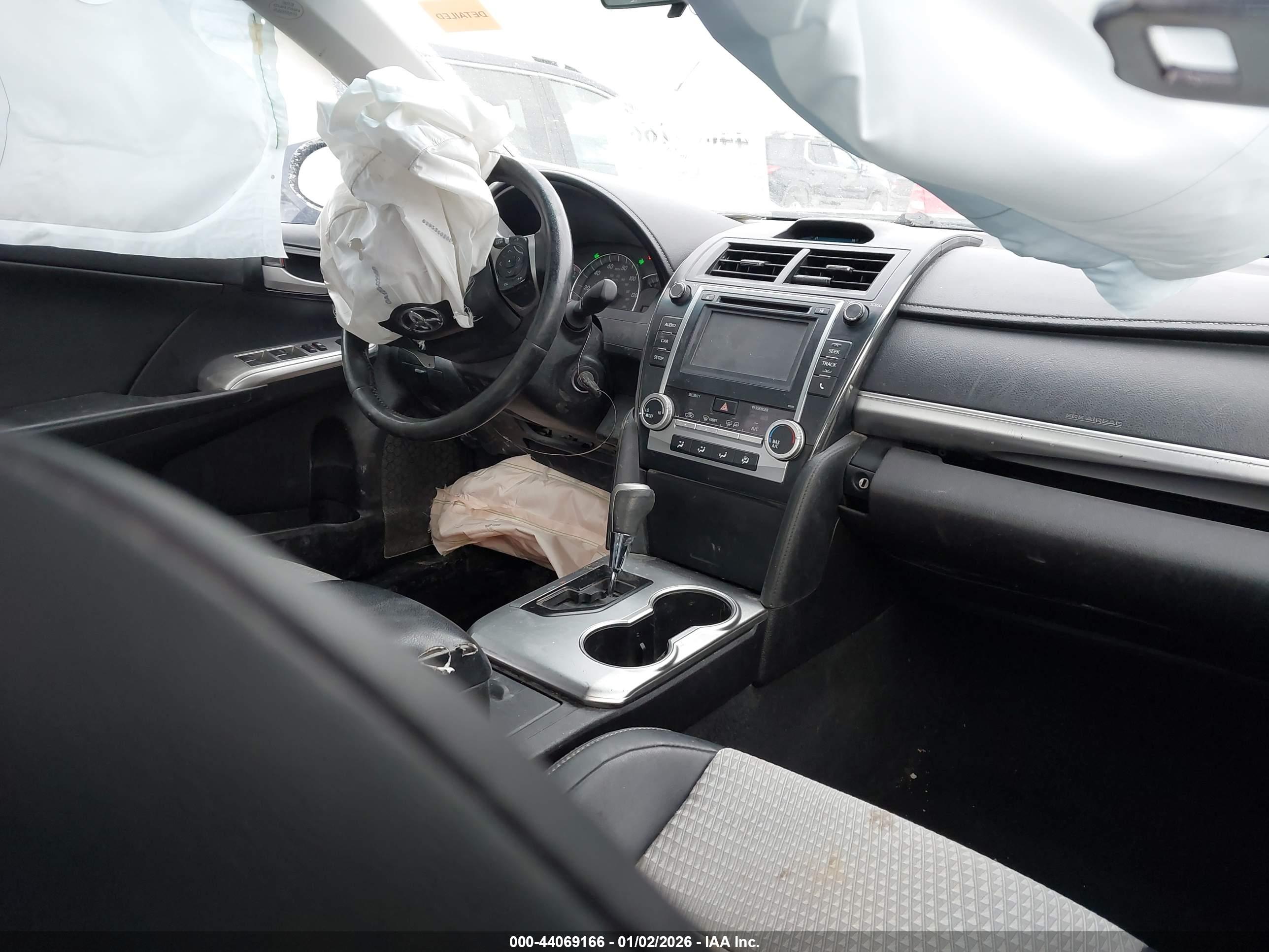 TOYOTA CAMRY image 5