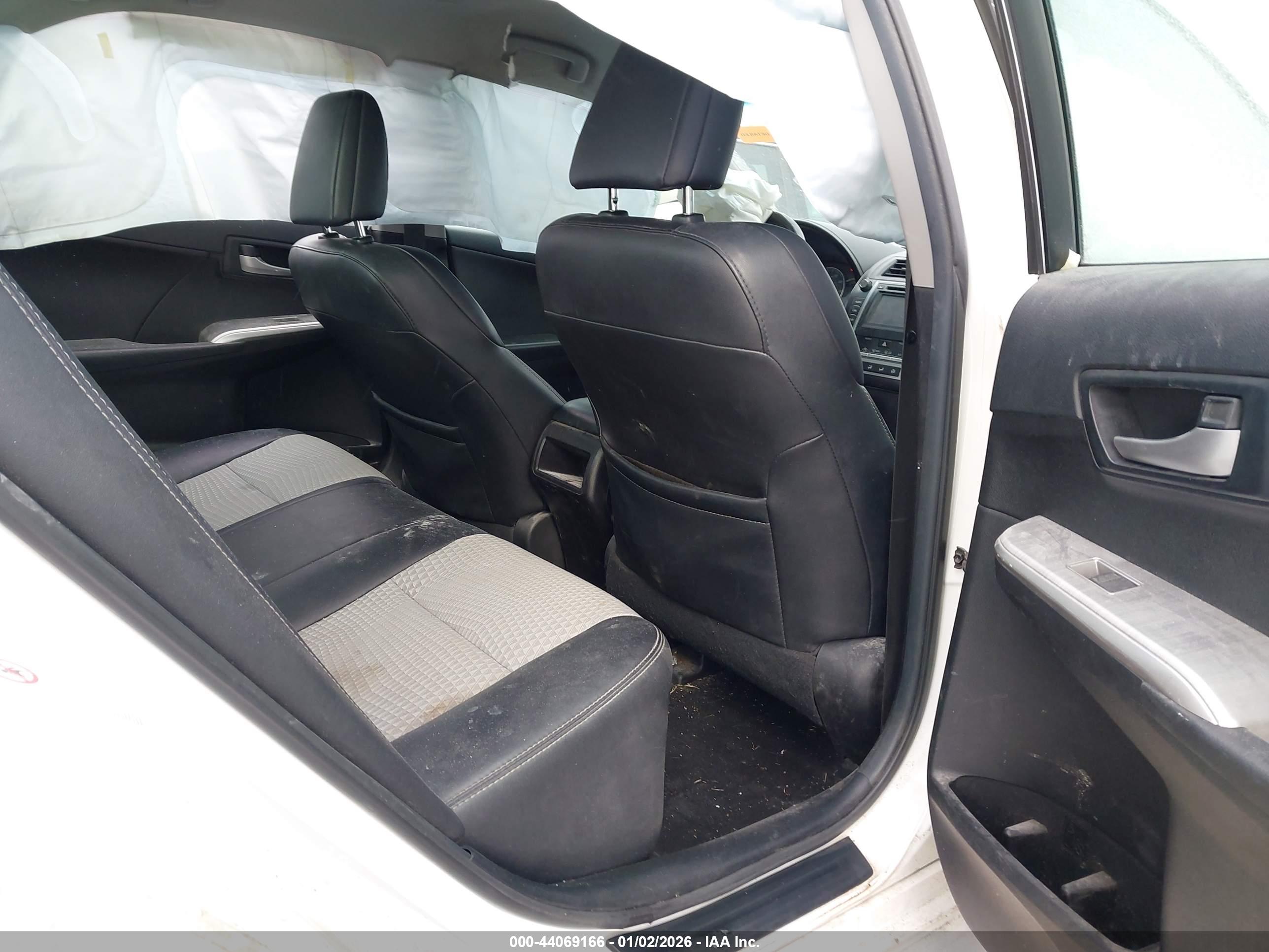 TOYOTA CAMRY image 8