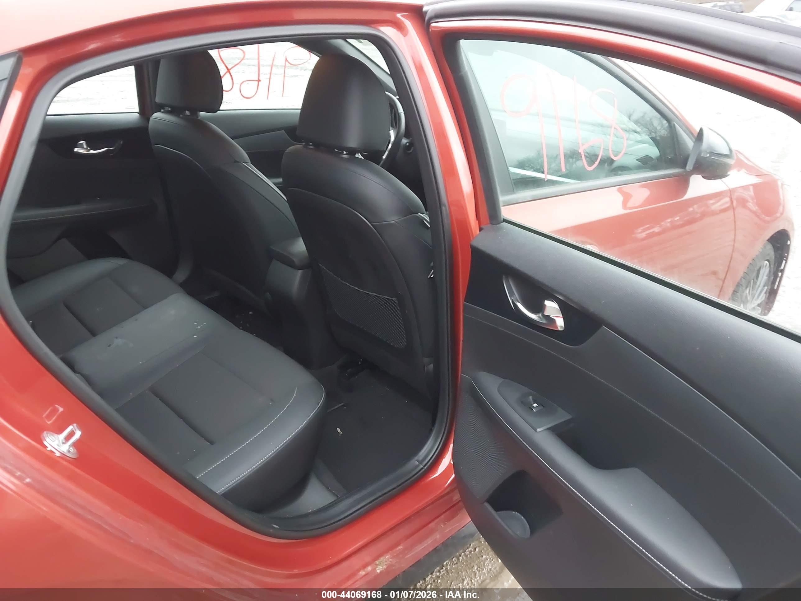 KIA FORTE image 8