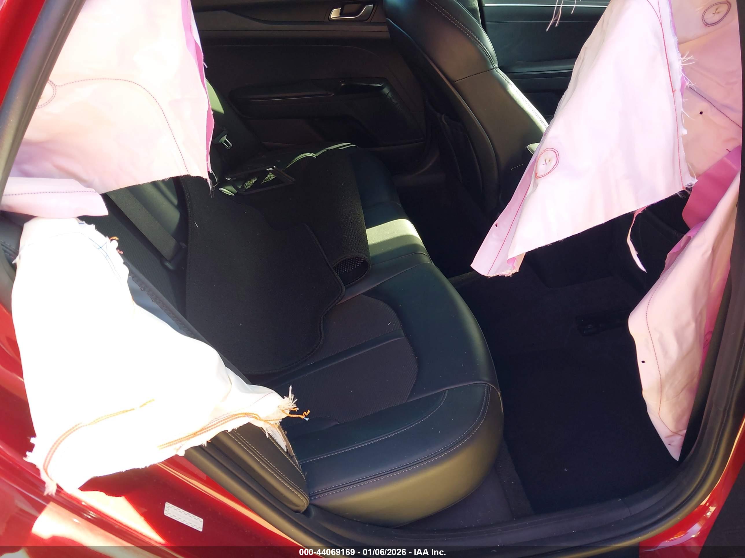 KIA K5 image 8