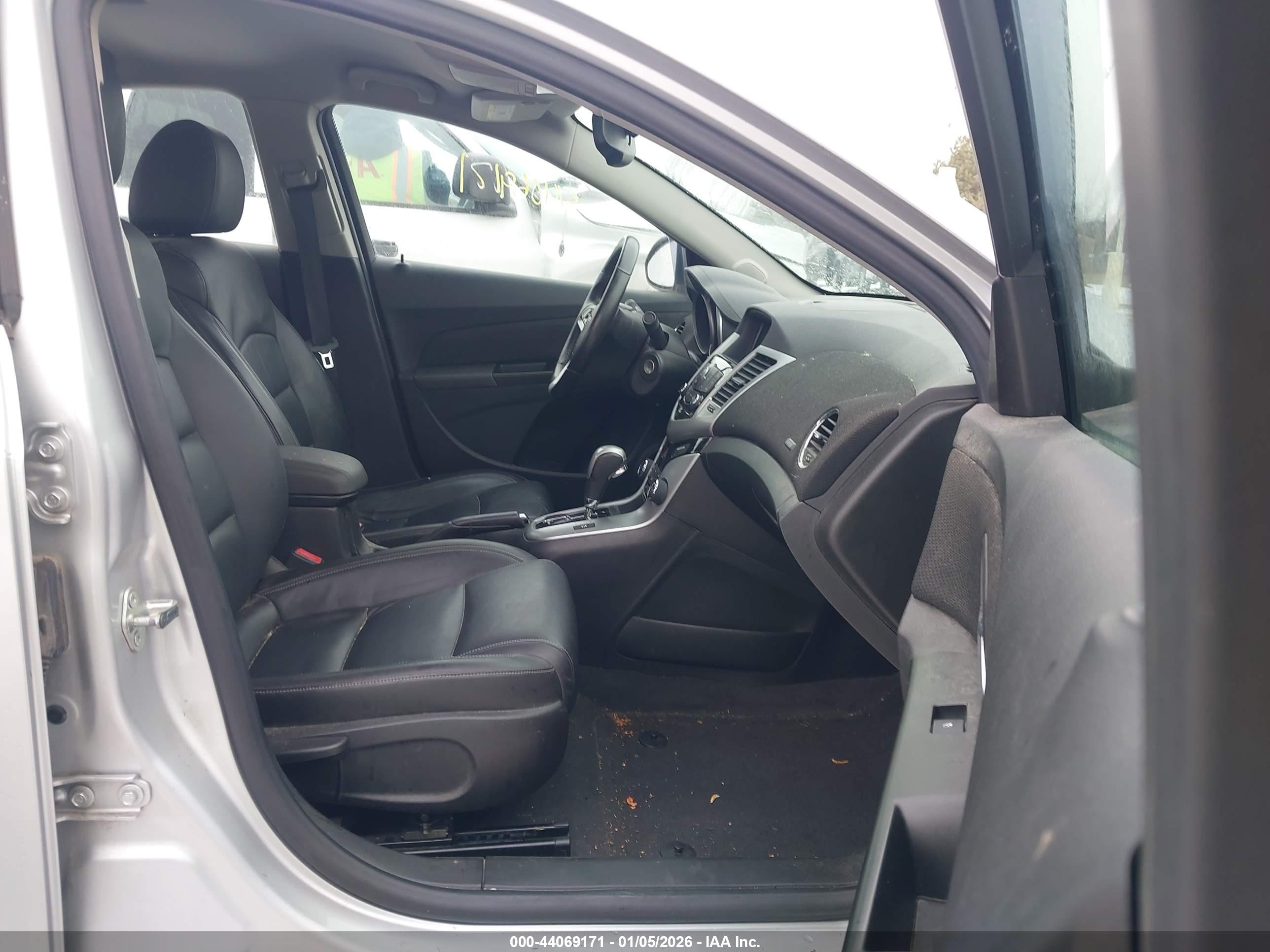 CHEVROLET CRUZE image 5