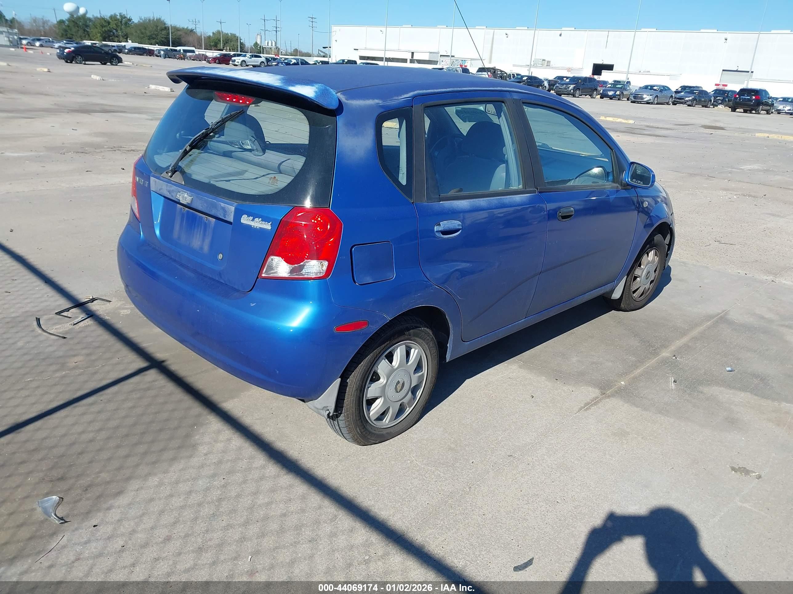 CHEVROLET AVEO image 4