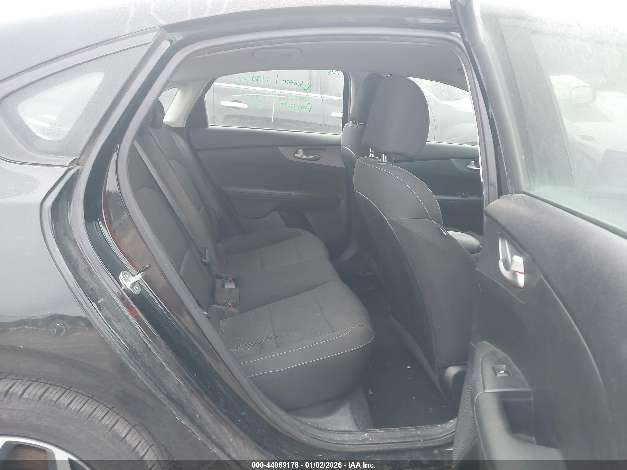 KIA FORTE image 8