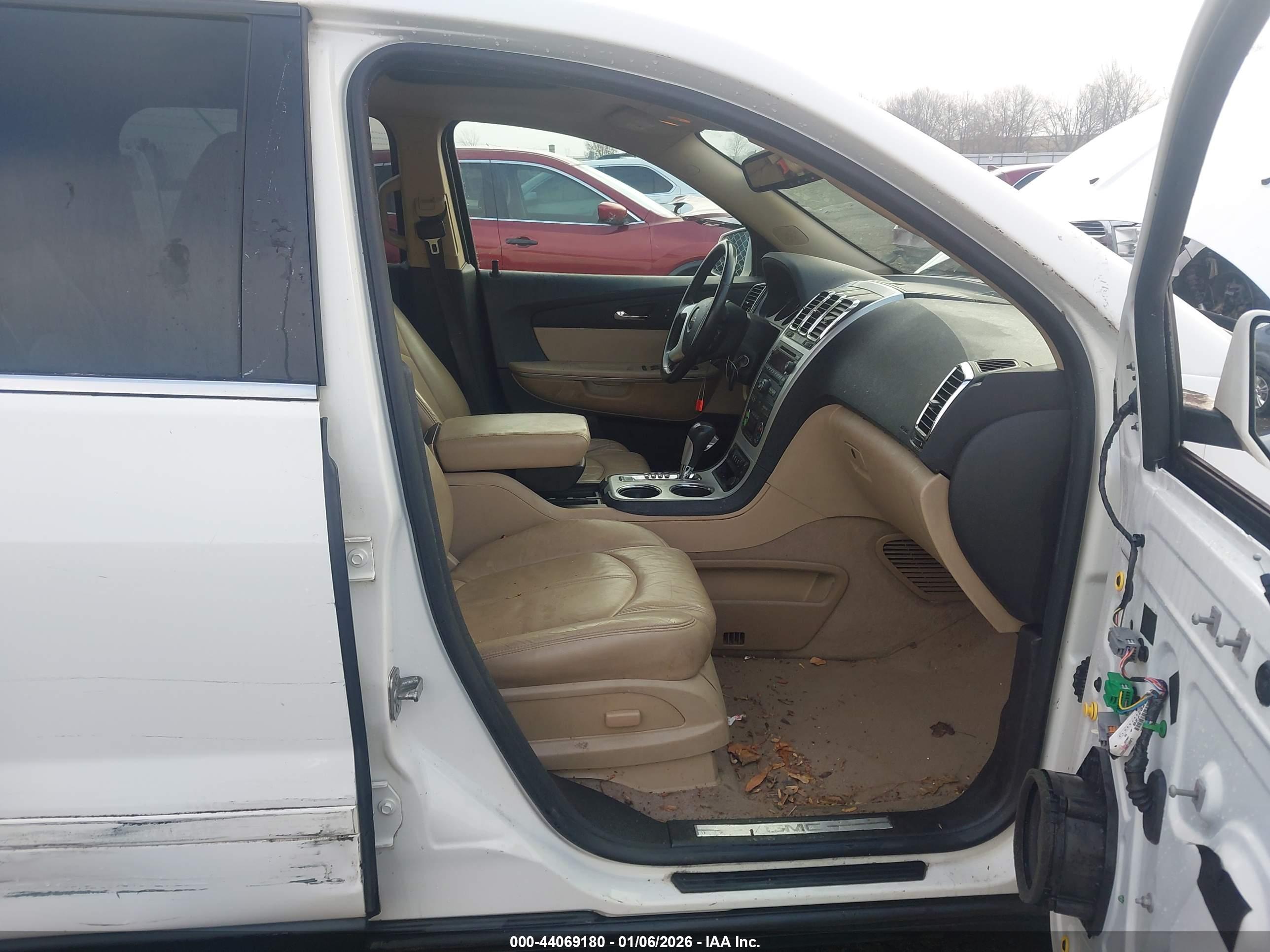 GMC ACADIA image 5