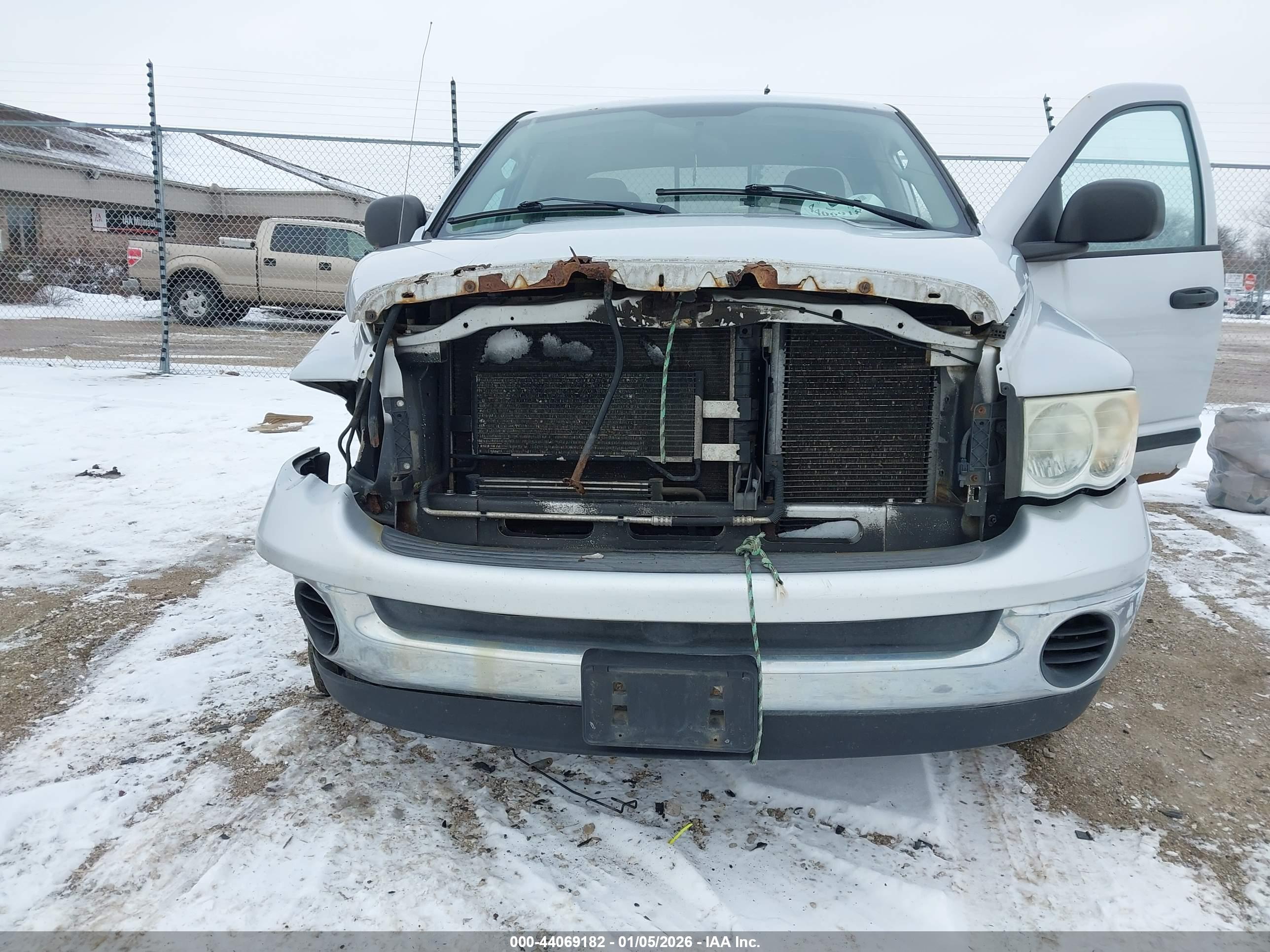 DODGE RAM image 6
