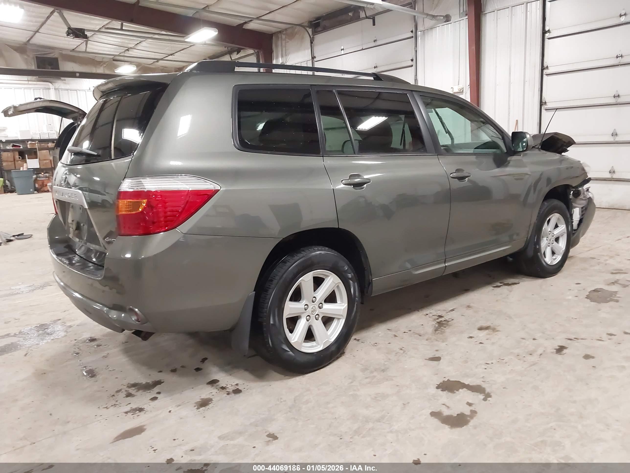 TOYOTA HIGHLANDER image 4