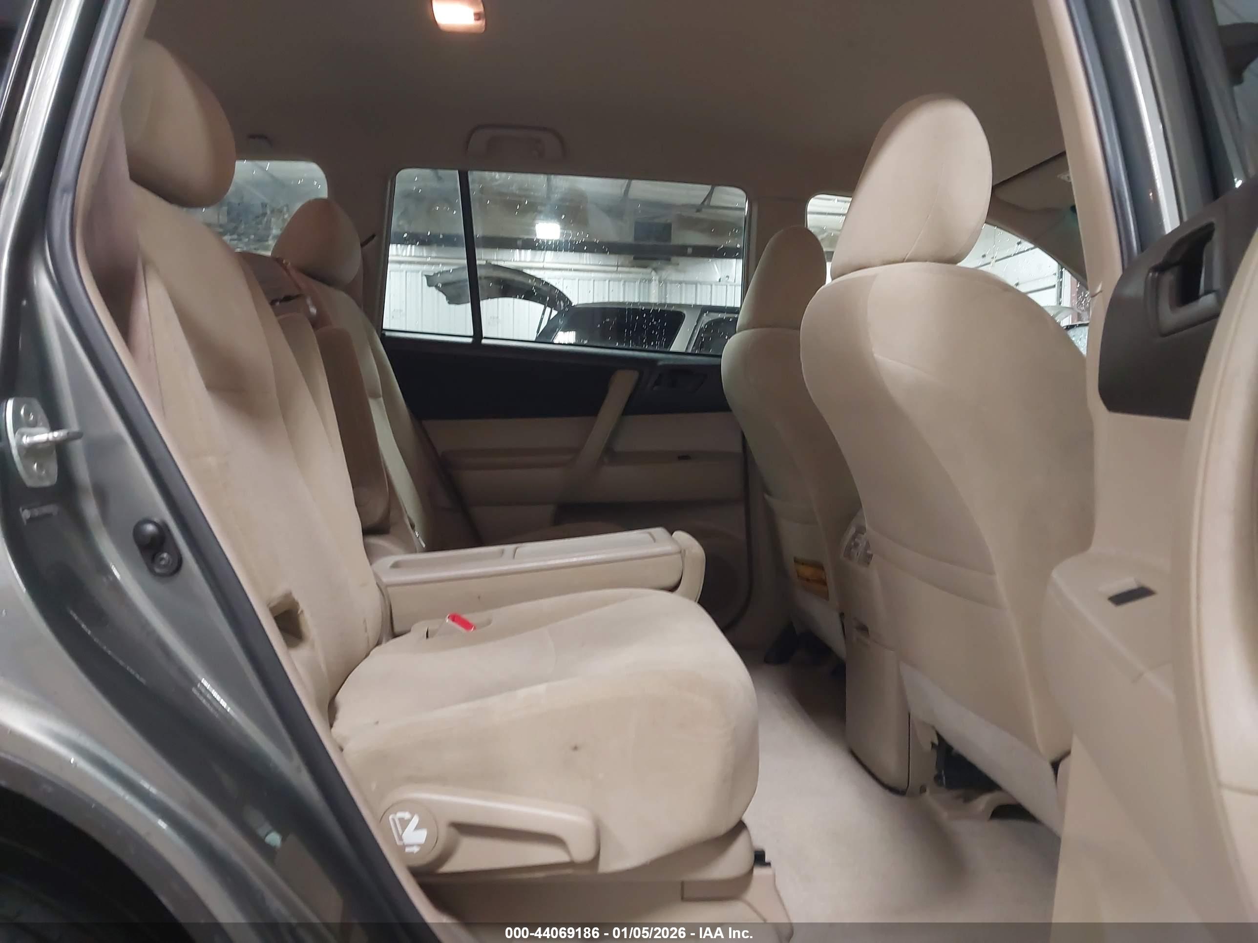 TOYOTA HIGHLANDER image 8