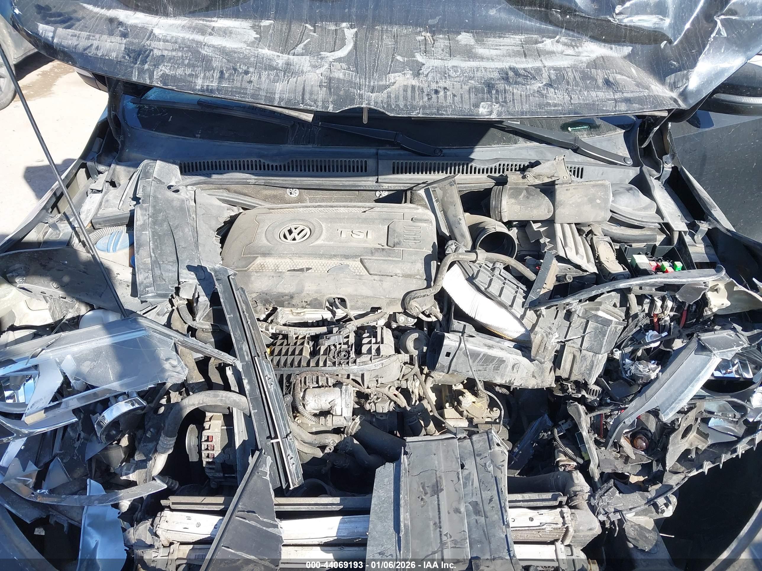 VOLKSWAGEN JETTA image 10