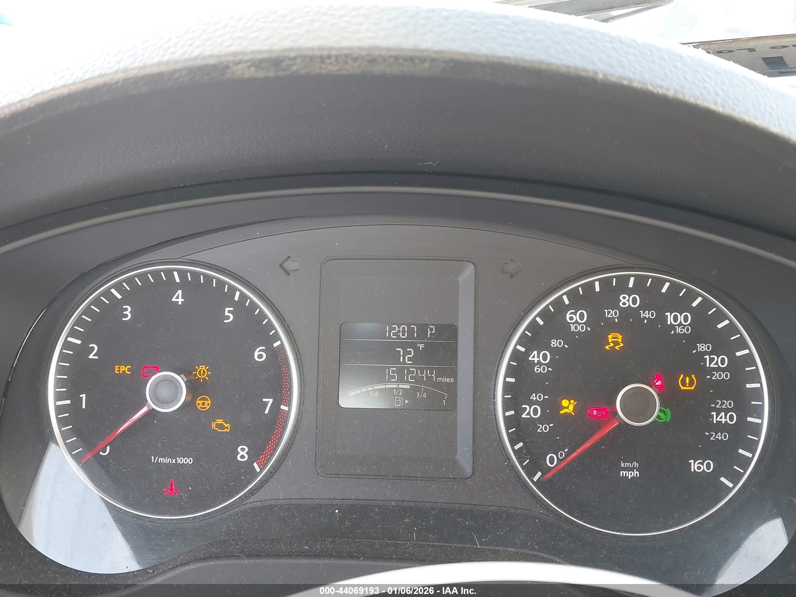 VOLKSWAGEN JETTA image 7