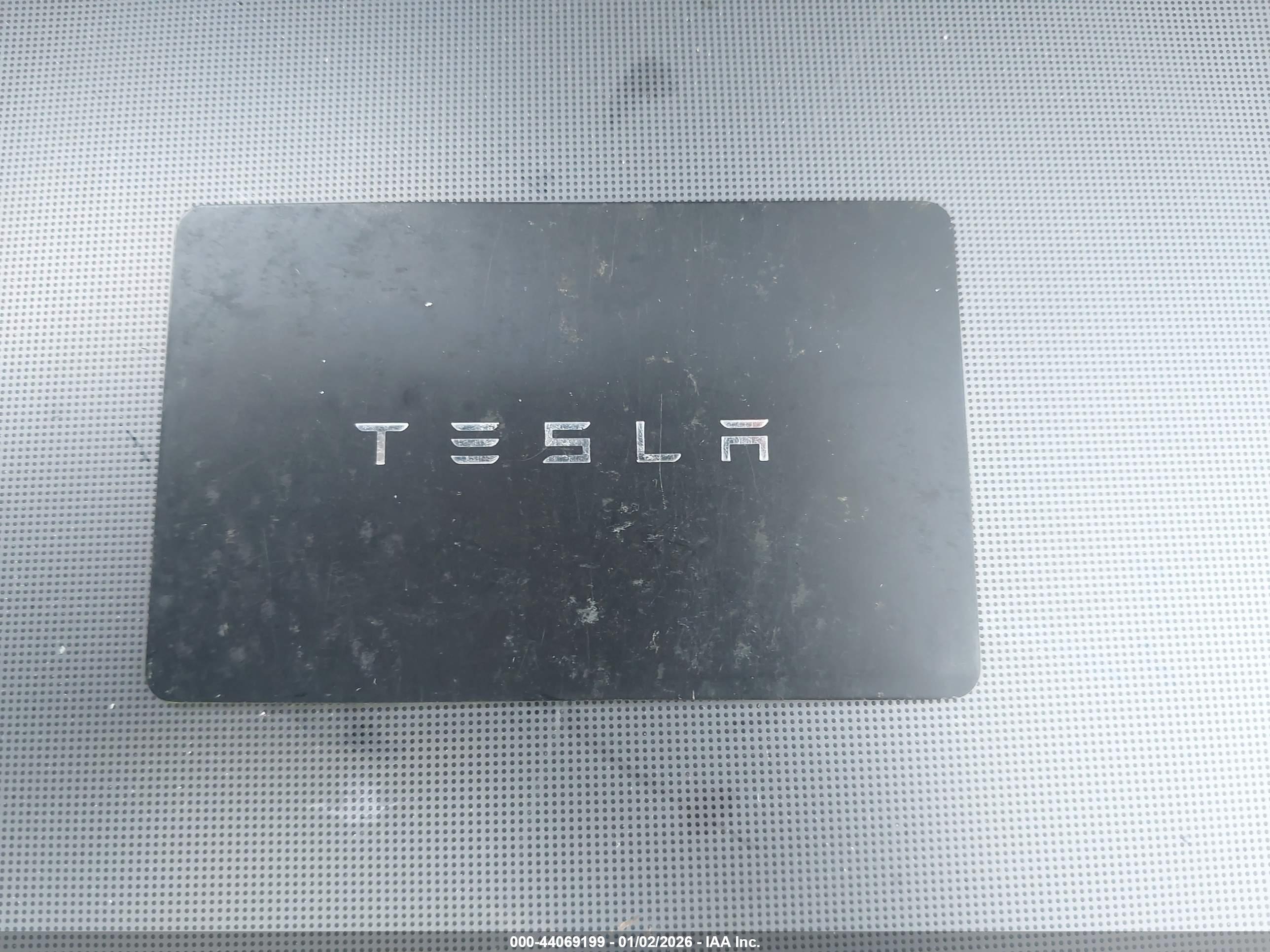 TESLA MODEL image 11