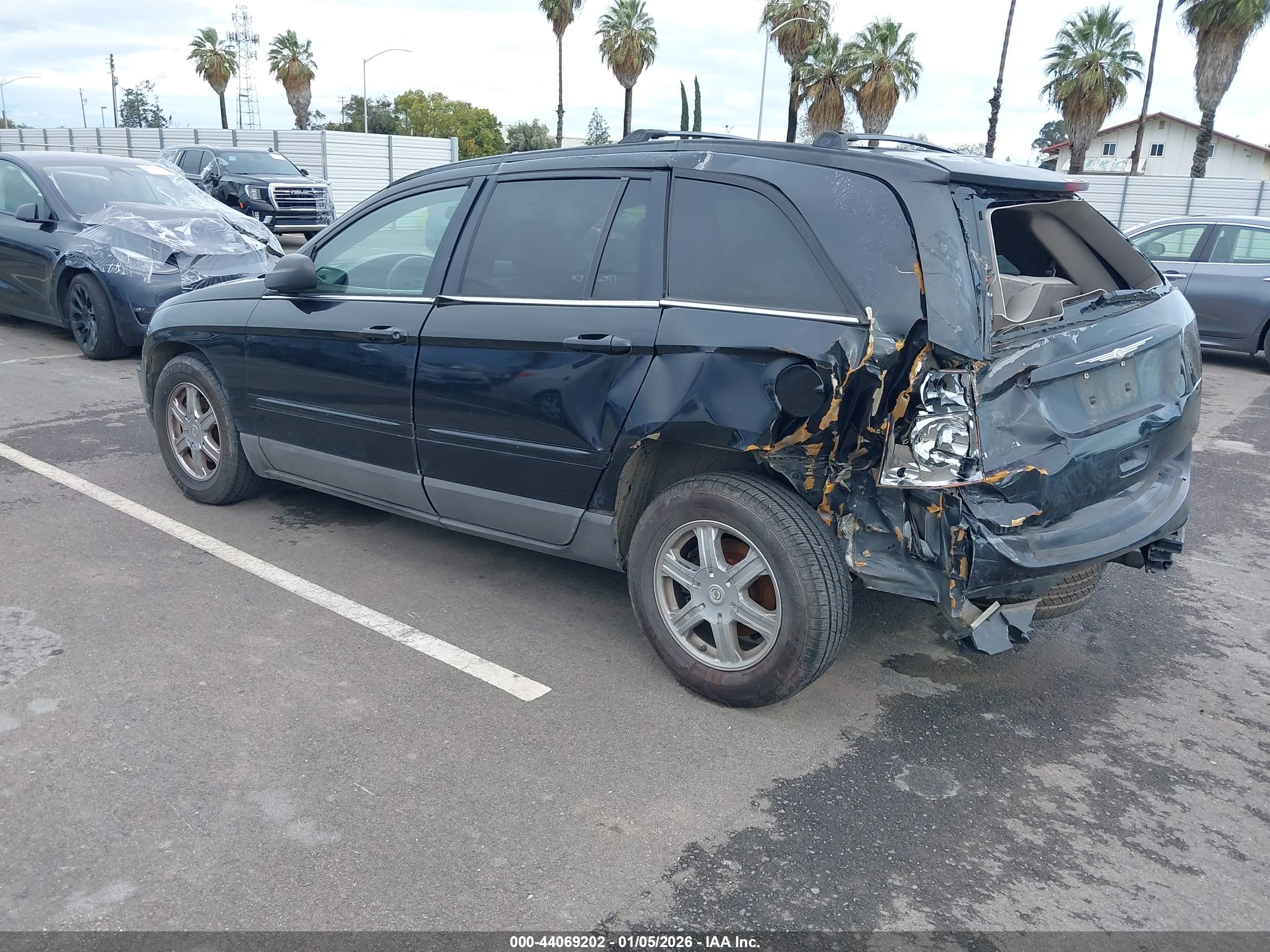 CHRYSLER PACIFICA image 3
