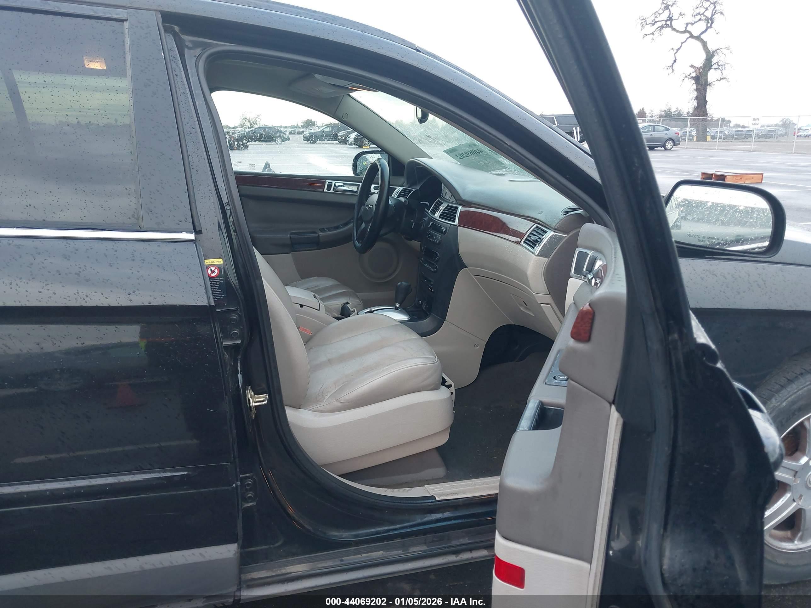 CHRYSLER PACIFICA image 5