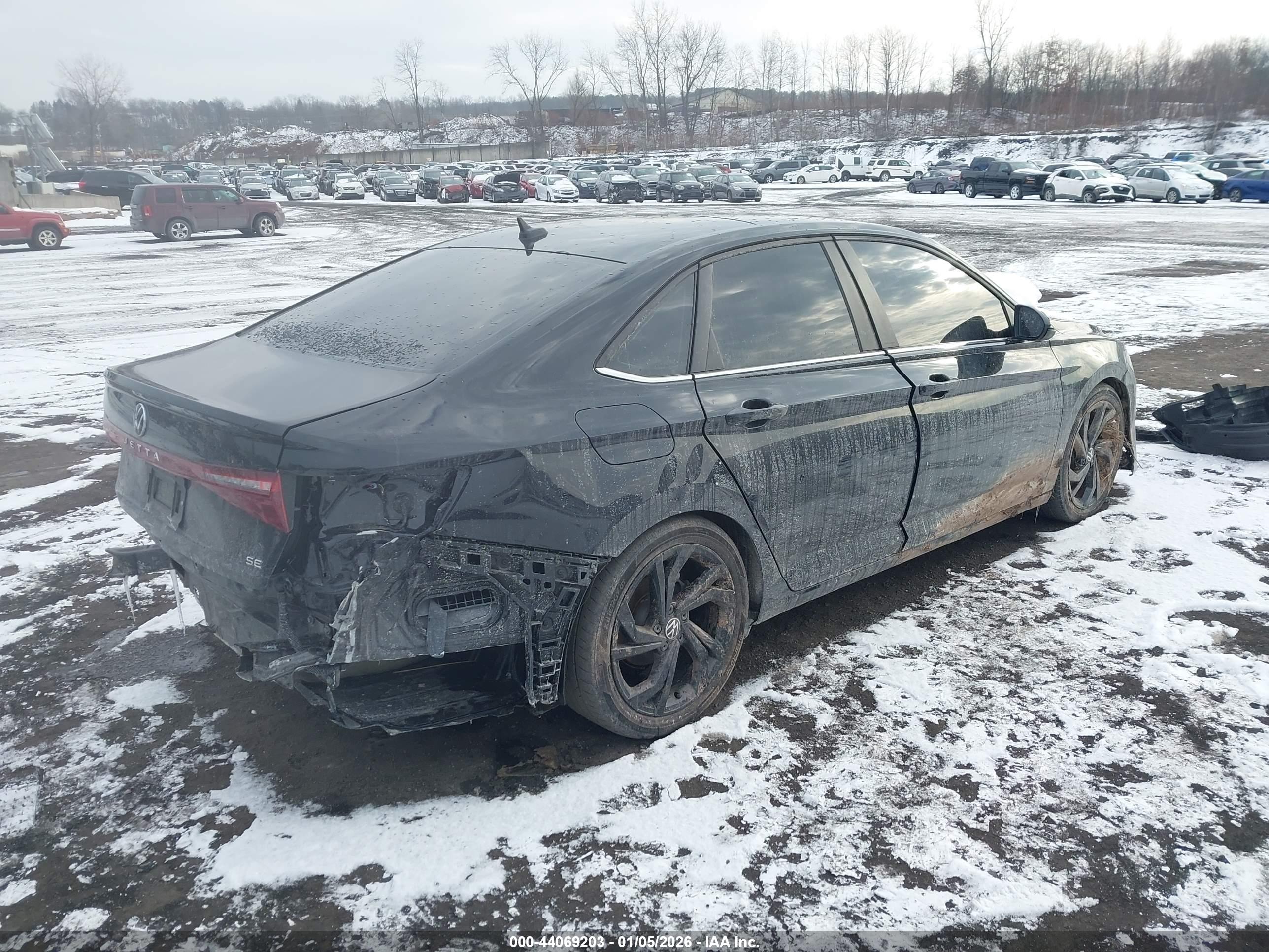 VOLKSWAGEN JETTA image 4