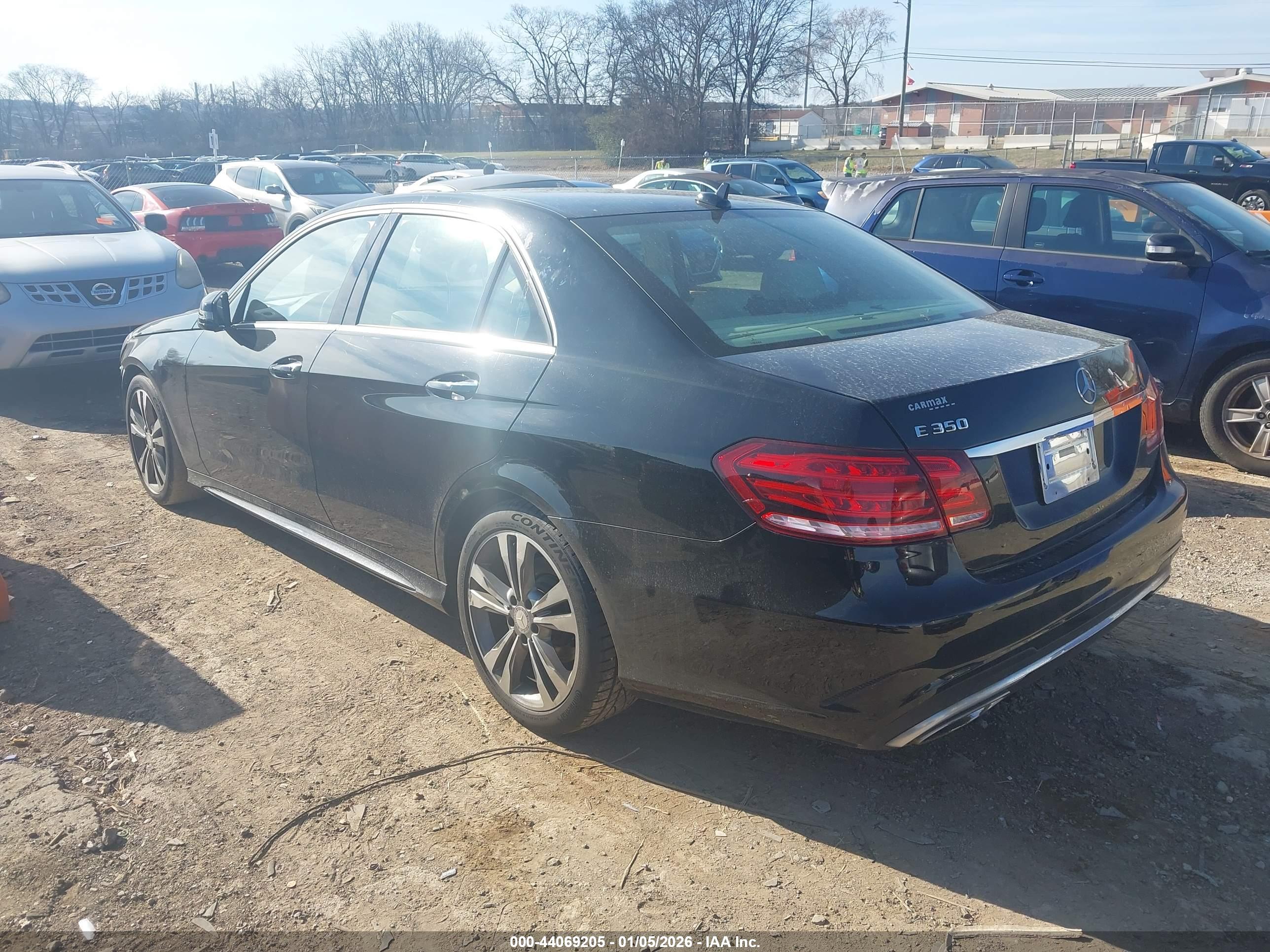 MERCEDES-BENZ E image 3