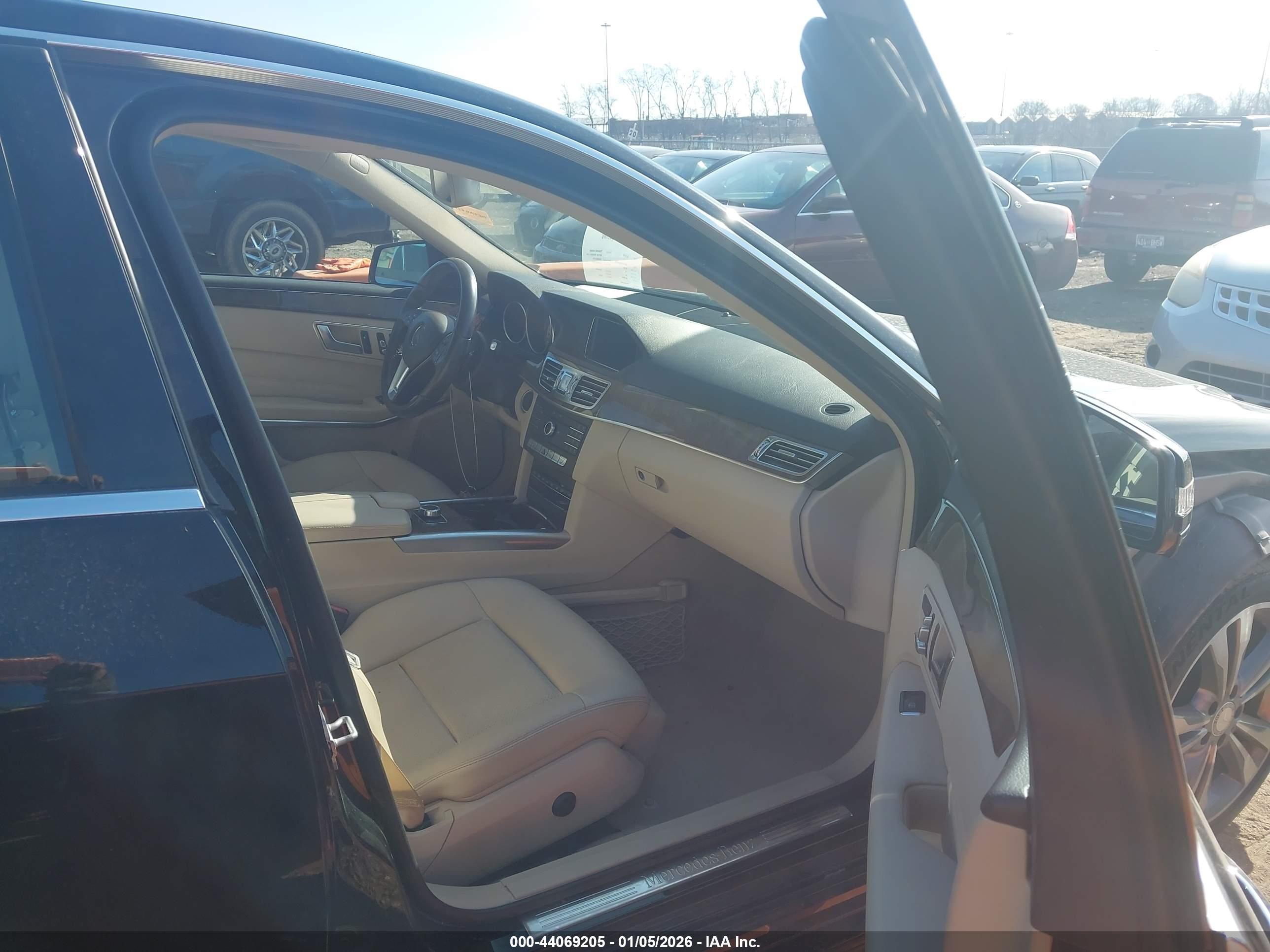 MERCEDES-BENZ E image 5