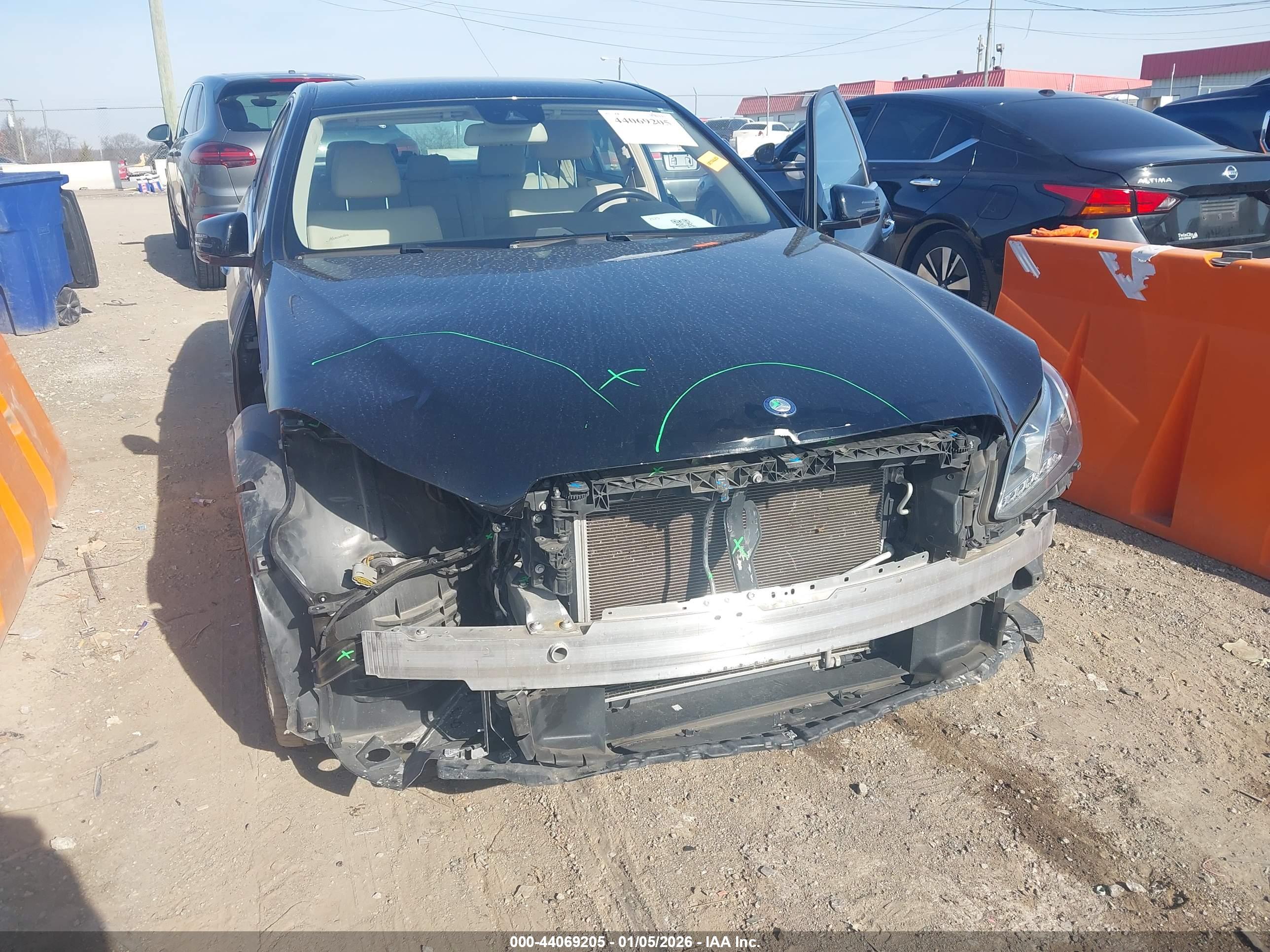 MERCEDES-BENZ E image 6