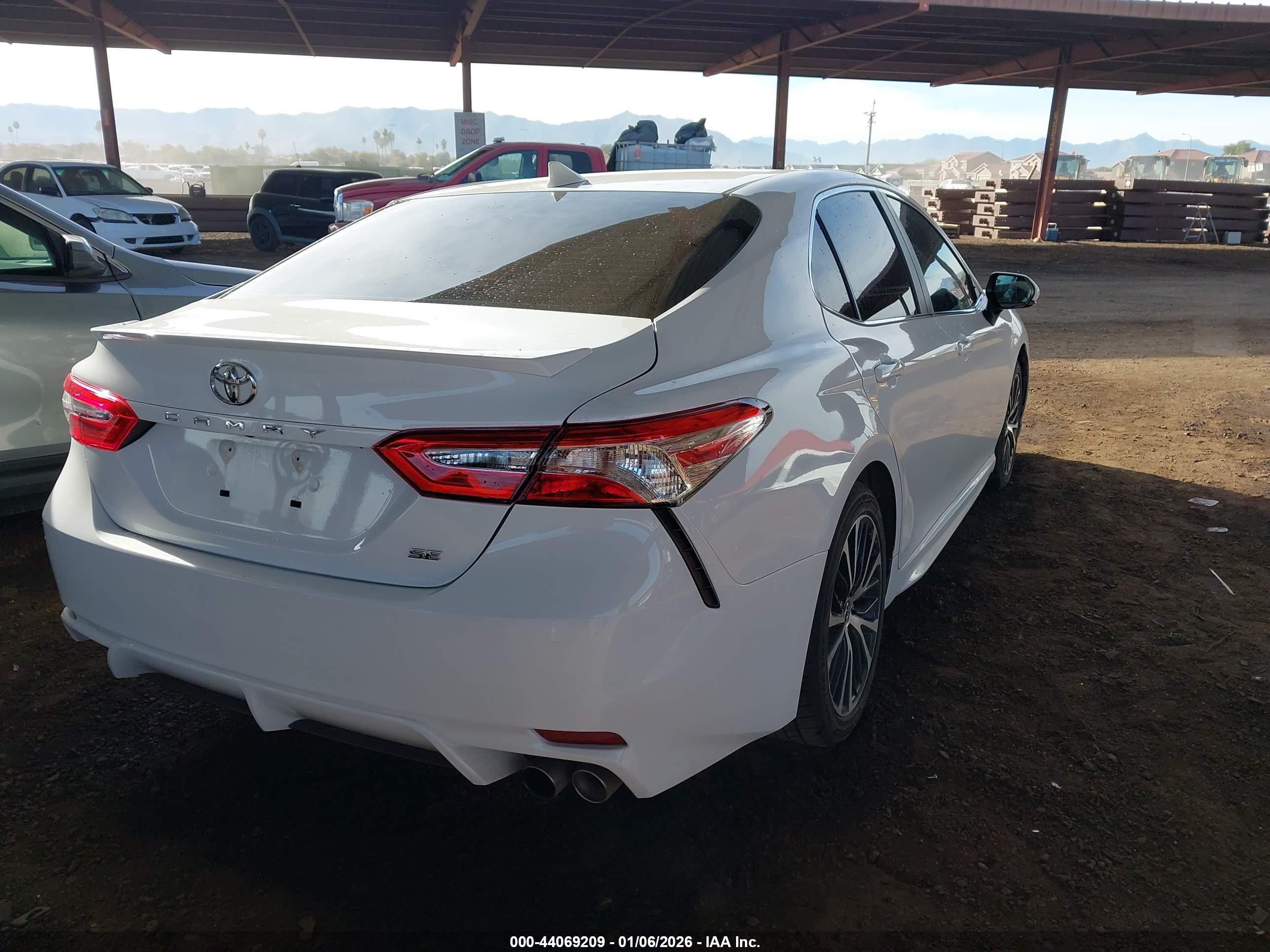 TOYOTA CAMRY image 4