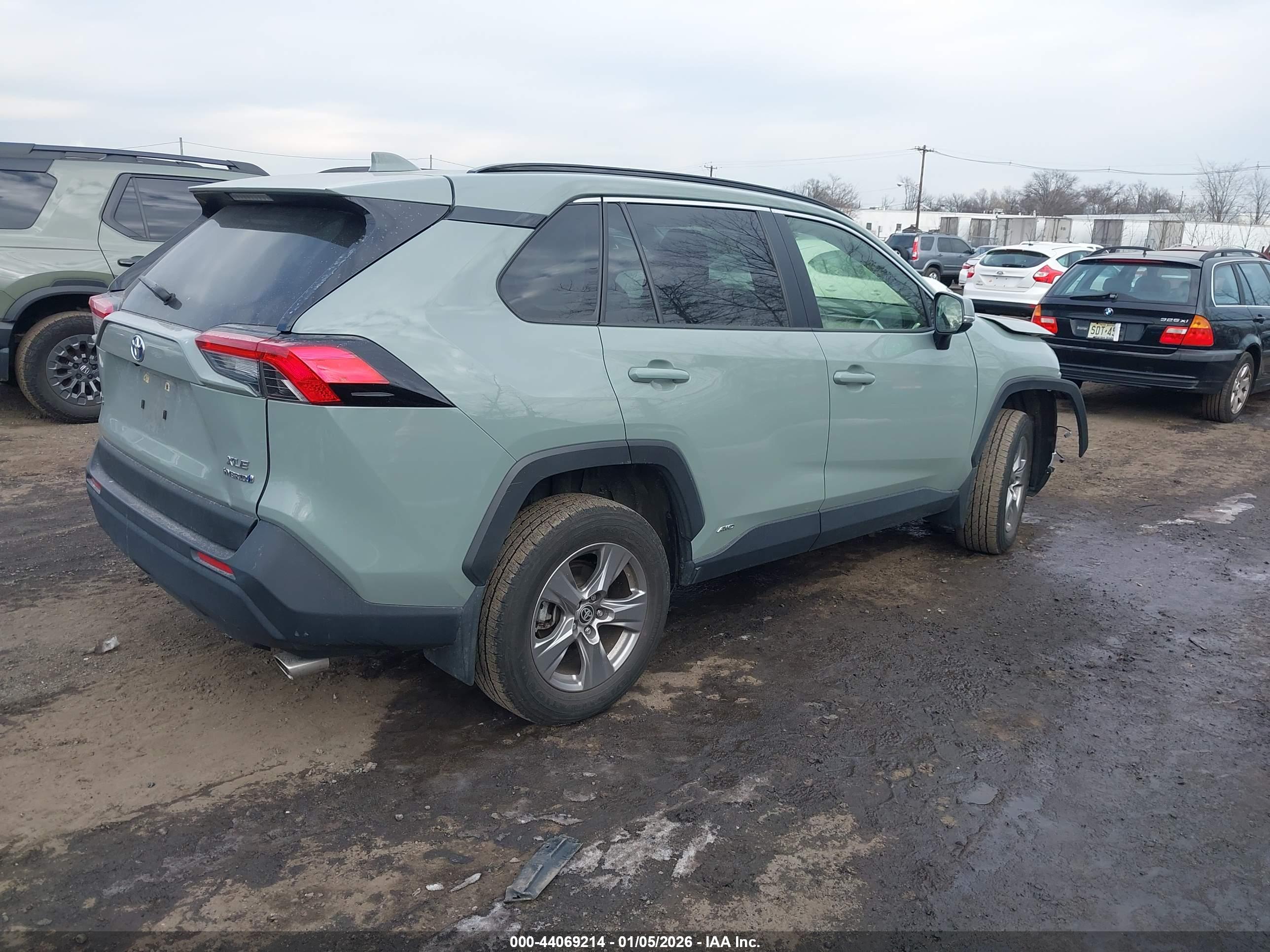 TOYOTA RAV4 image 4