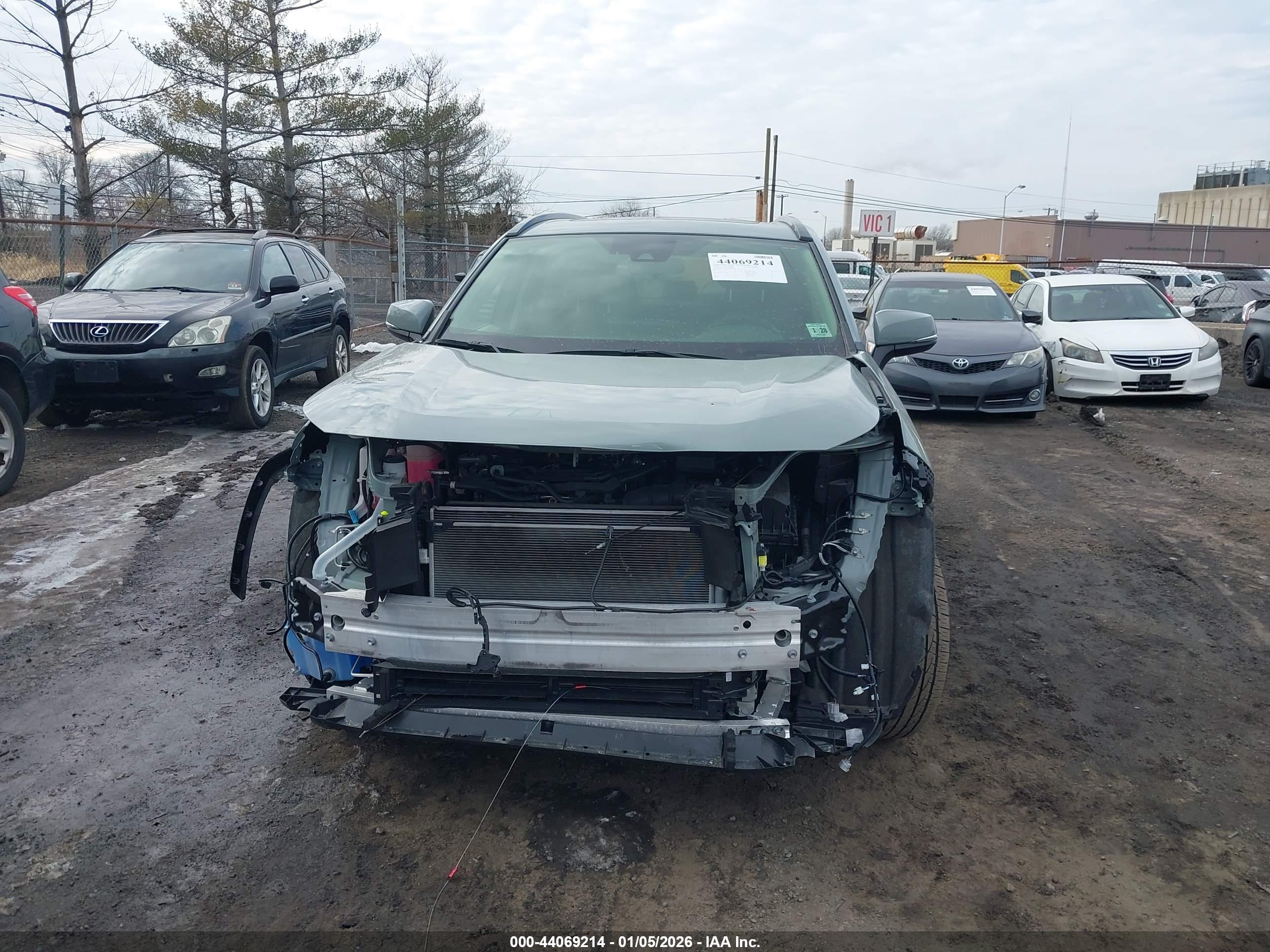 TOYOTA RAV4 image 6