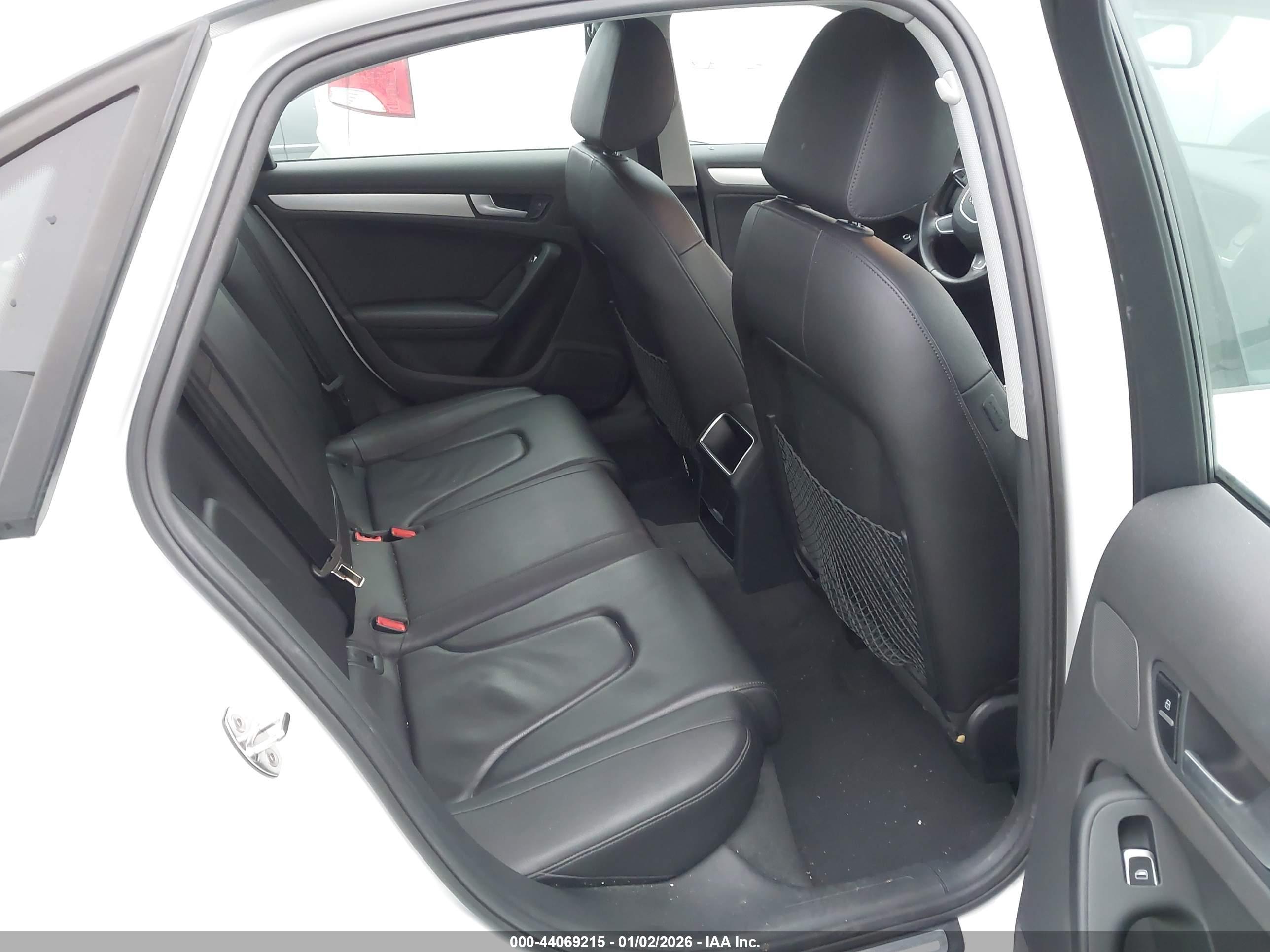 AUDI A4 image 8