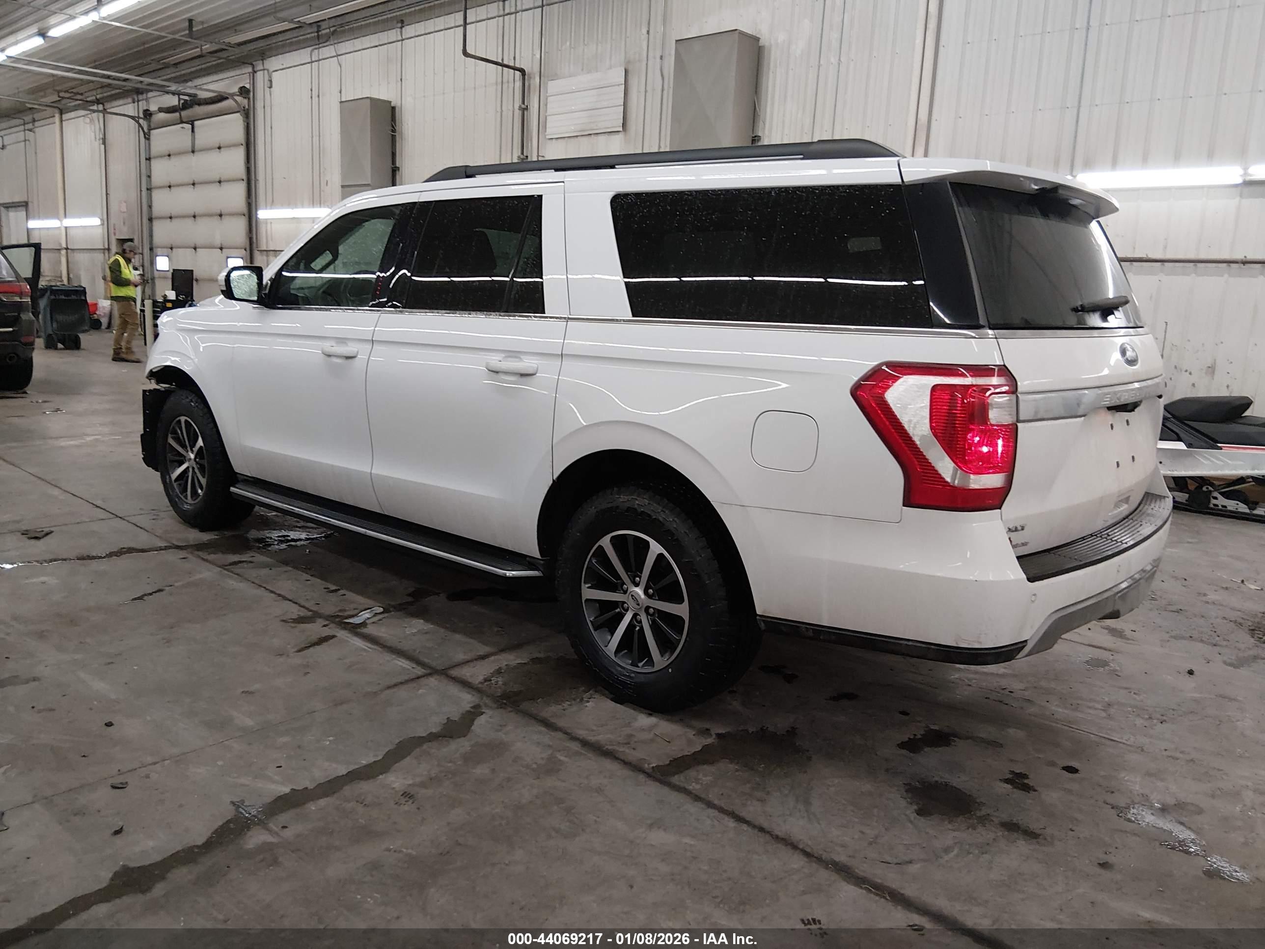 FORD EXPEDITION image 3