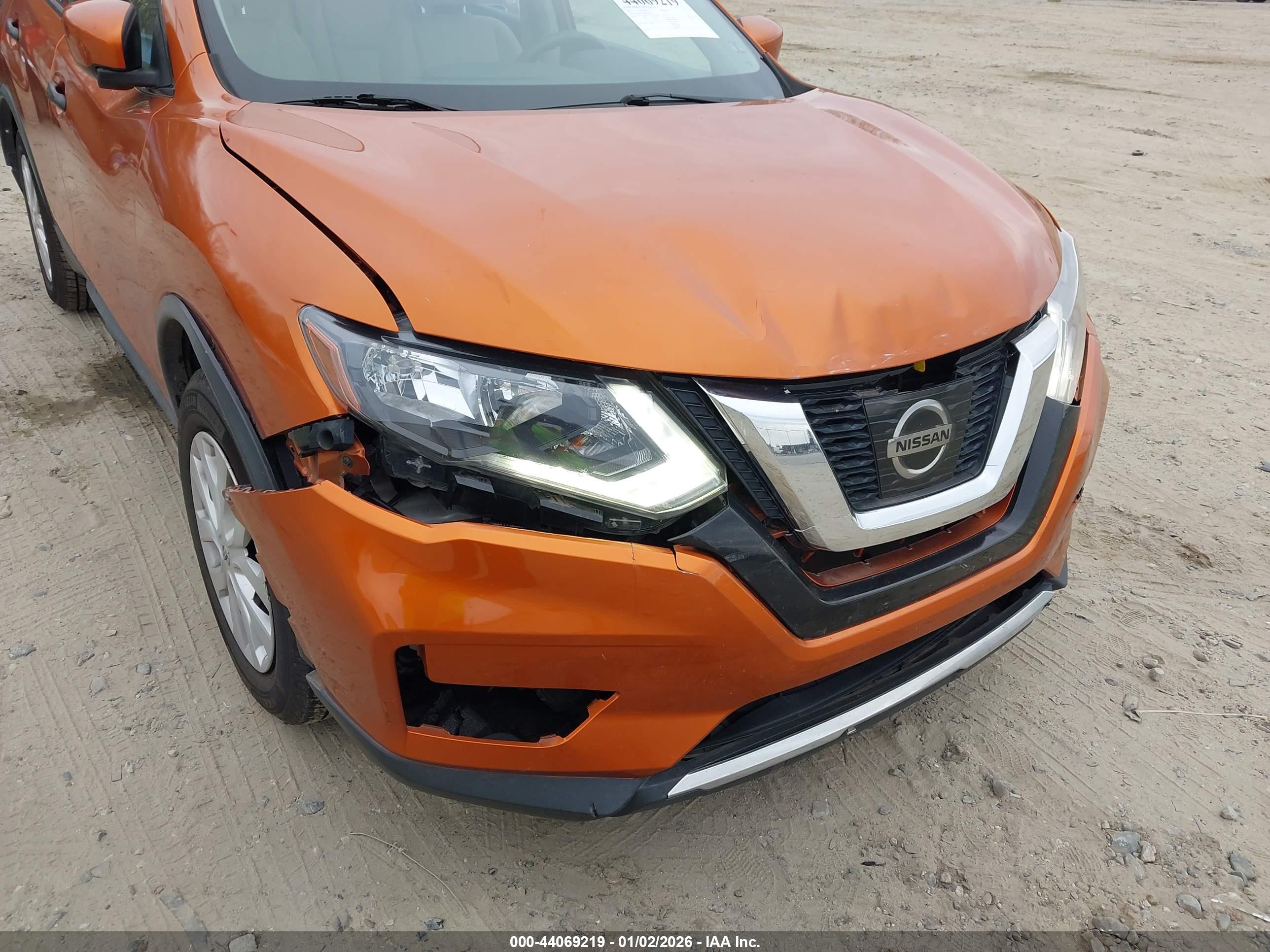 NISSAN ROGUE image 6