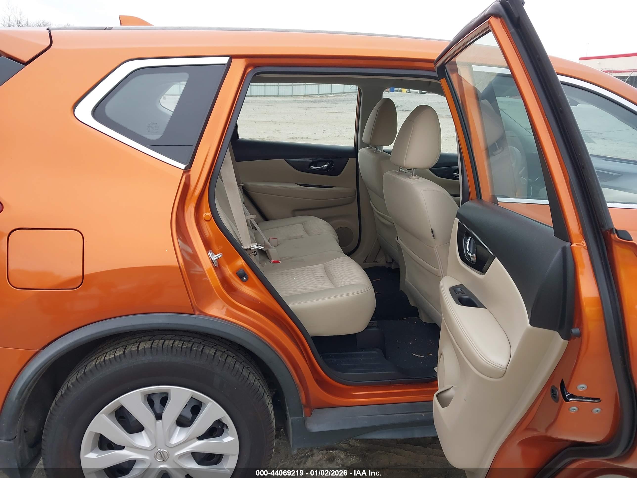 NISSAN ROGUE image 8