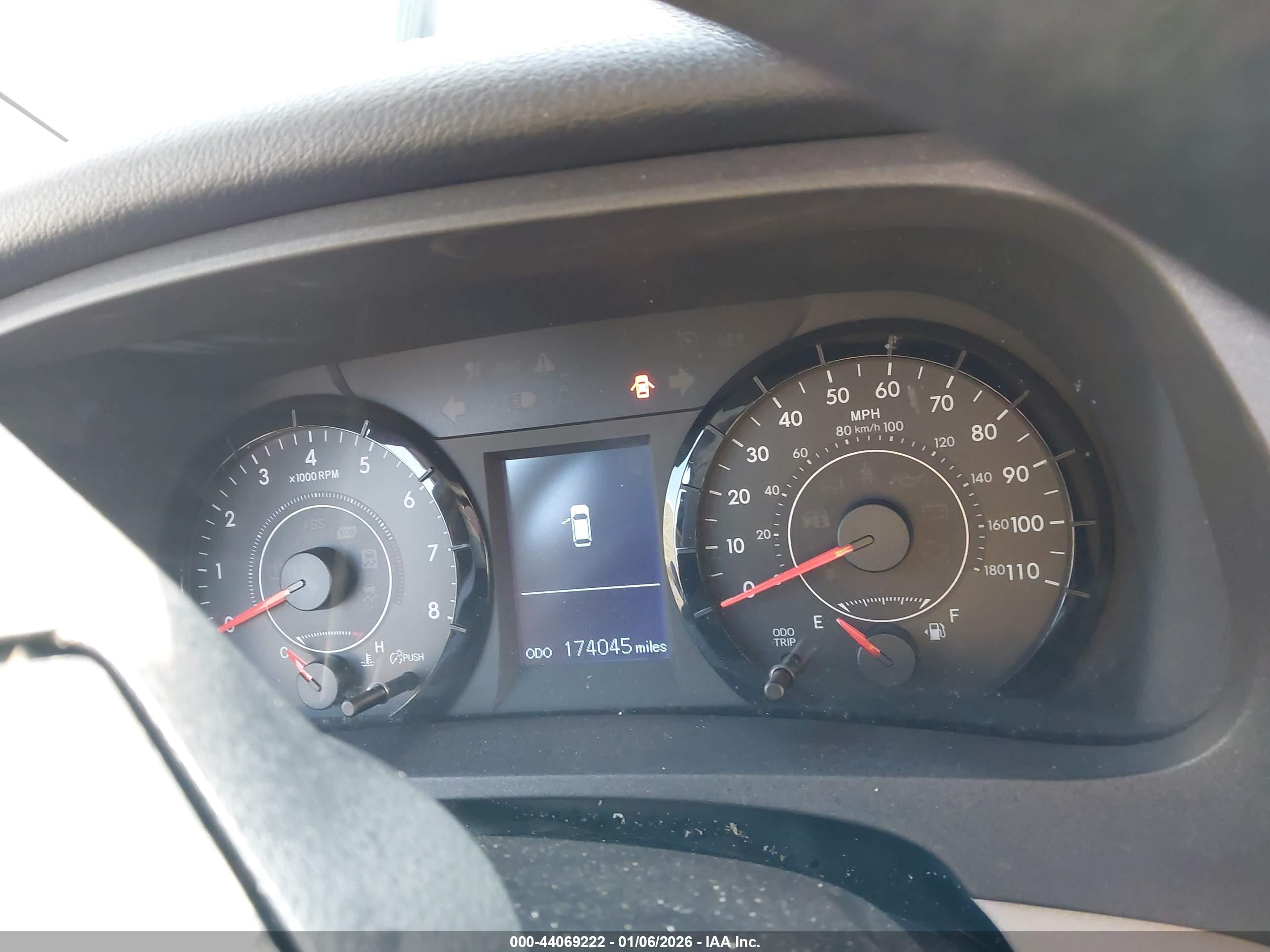 TOYOTA SIENNA image 7