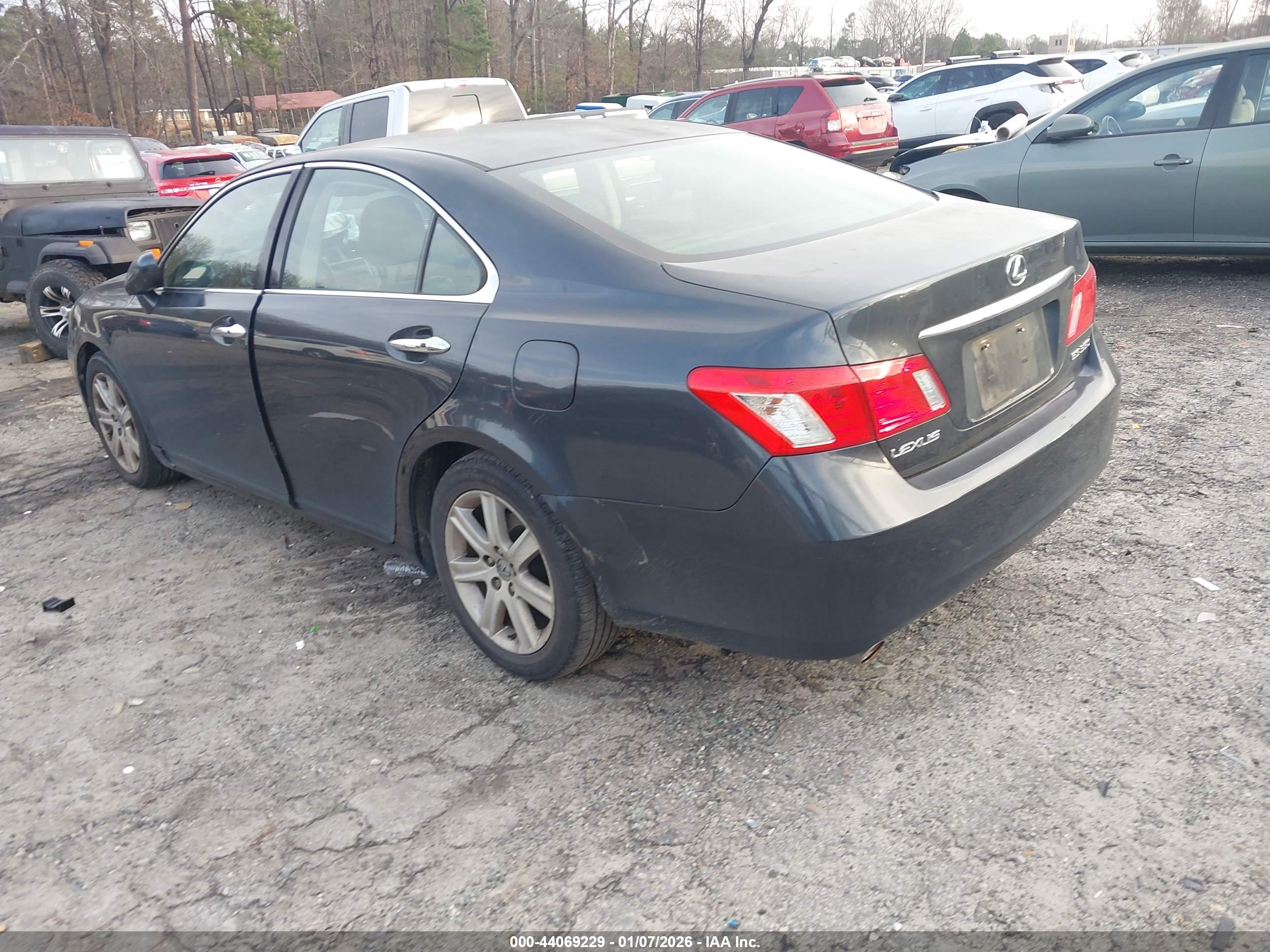 LEXUS ES image 3