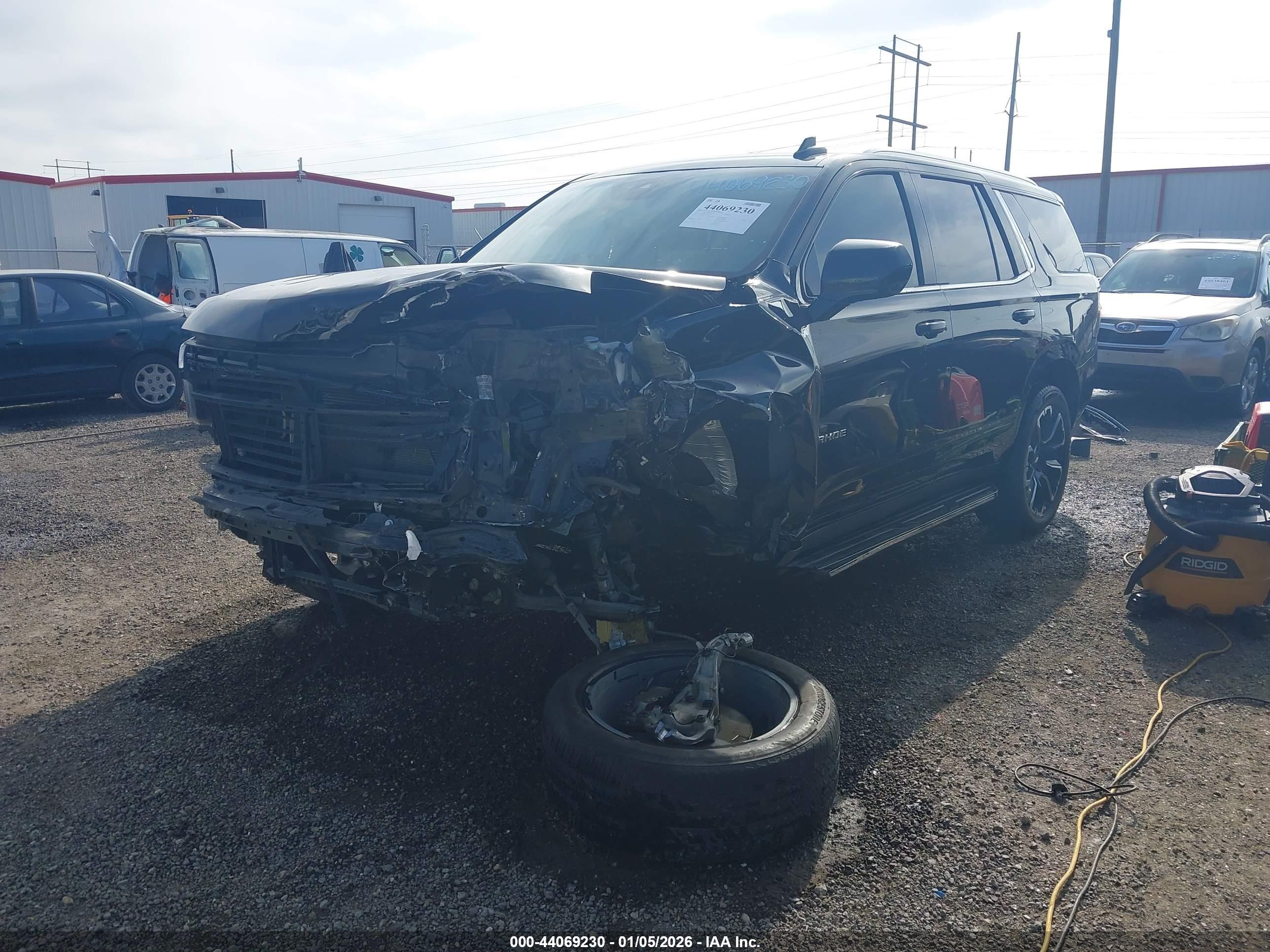 CHEVROLET TAHOE image 2