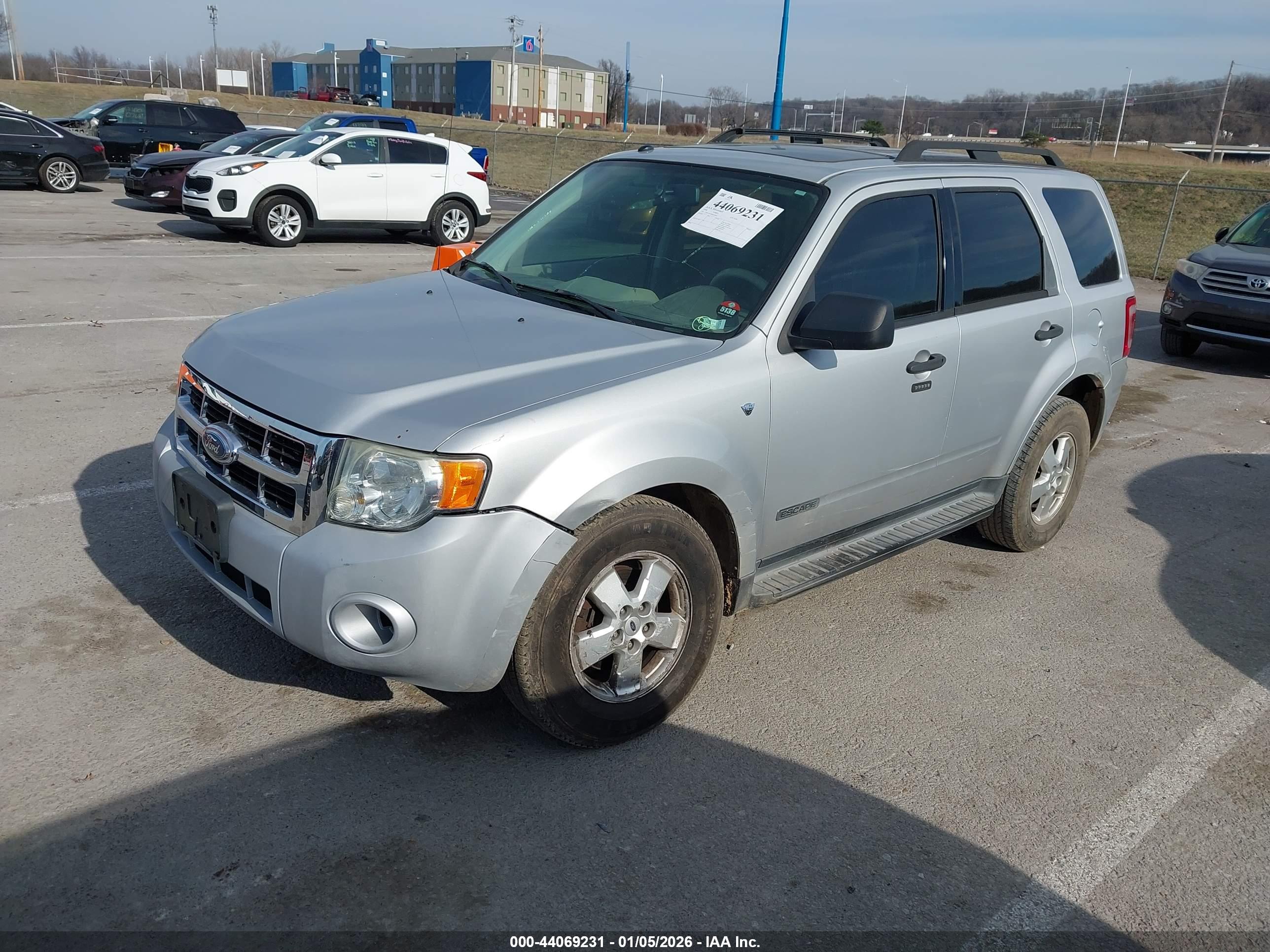 FORD ESCAPE image 2