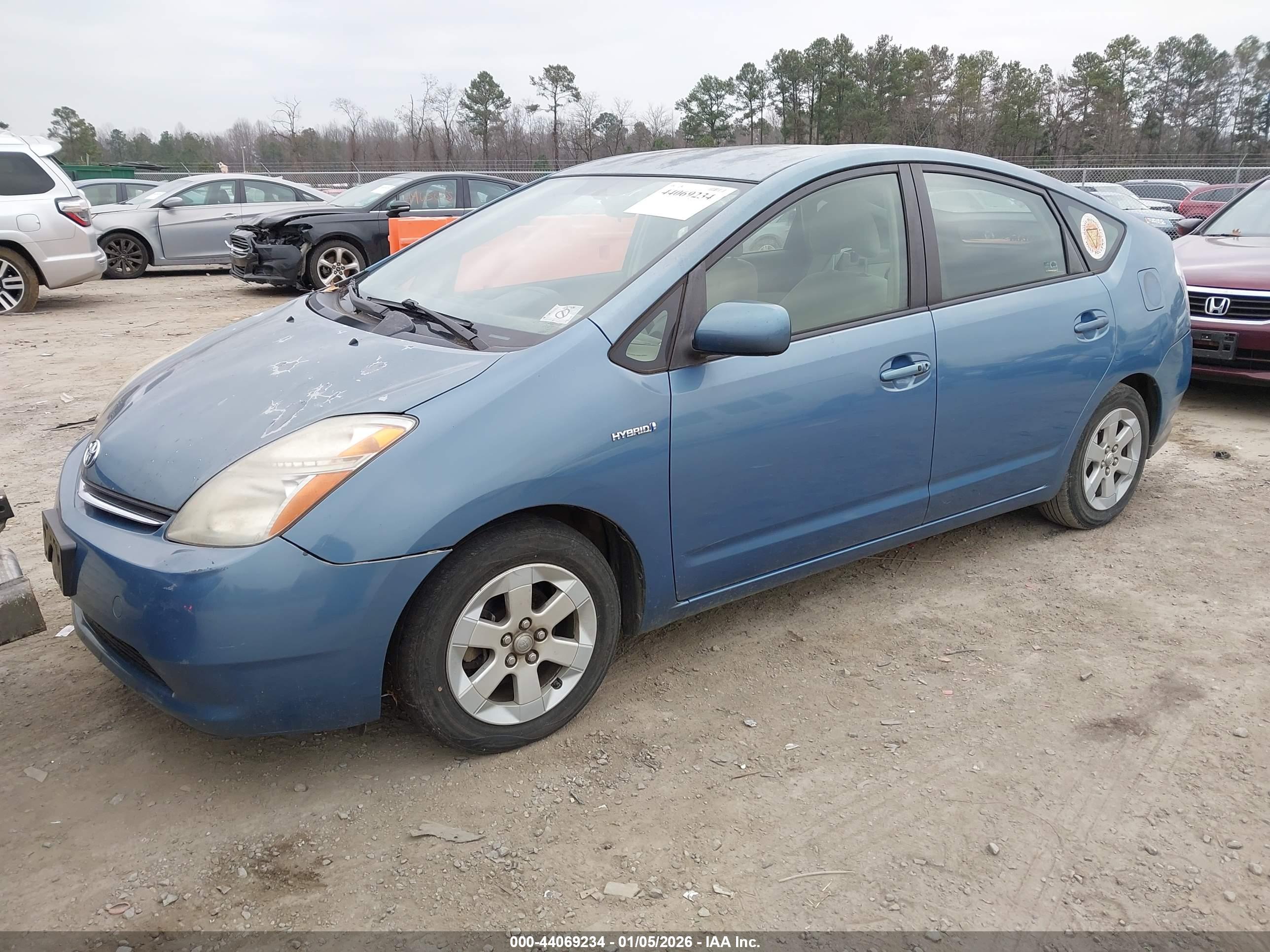TOYOTA PRIUS image 2