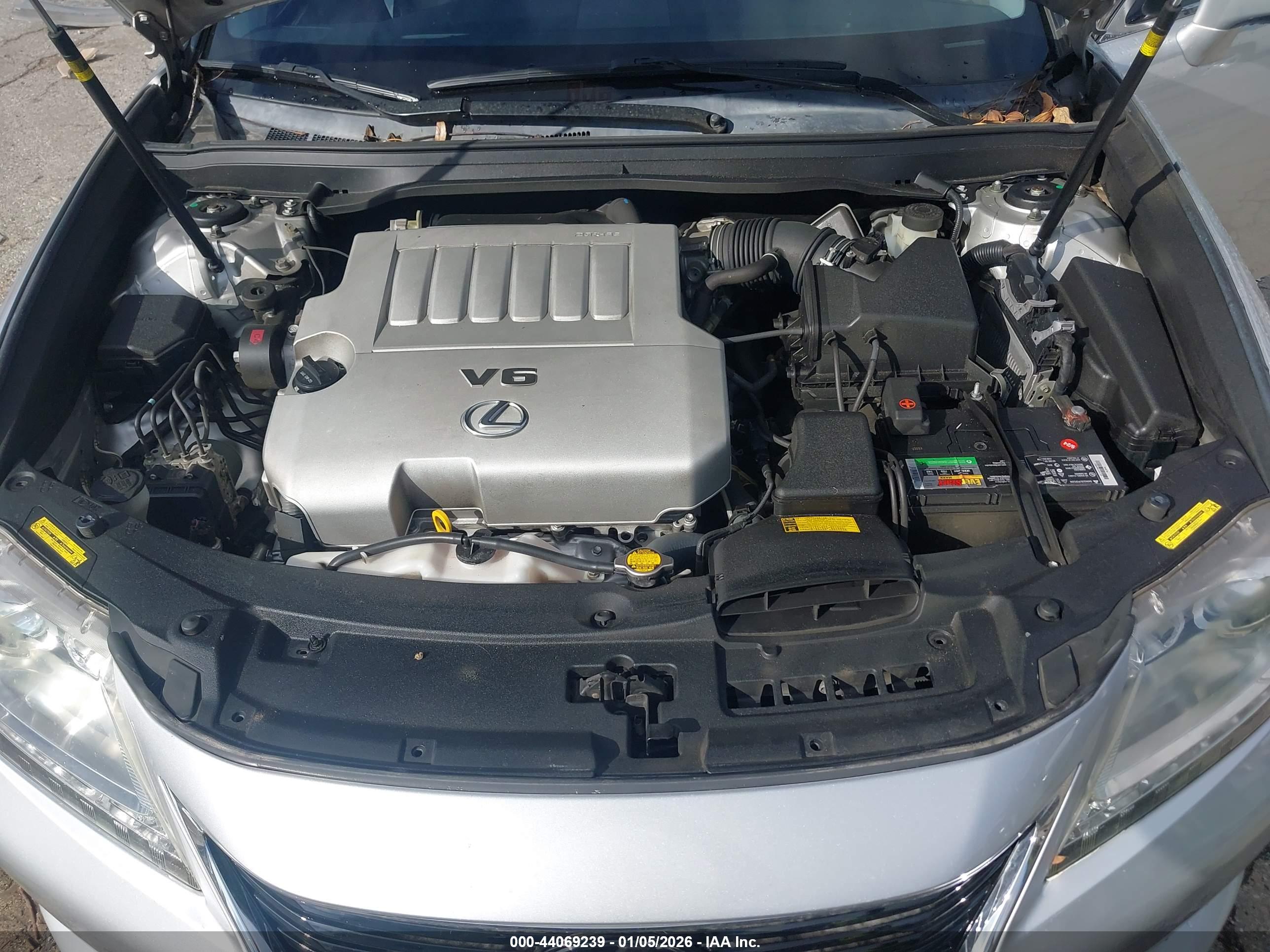 LEXUS ES image 10