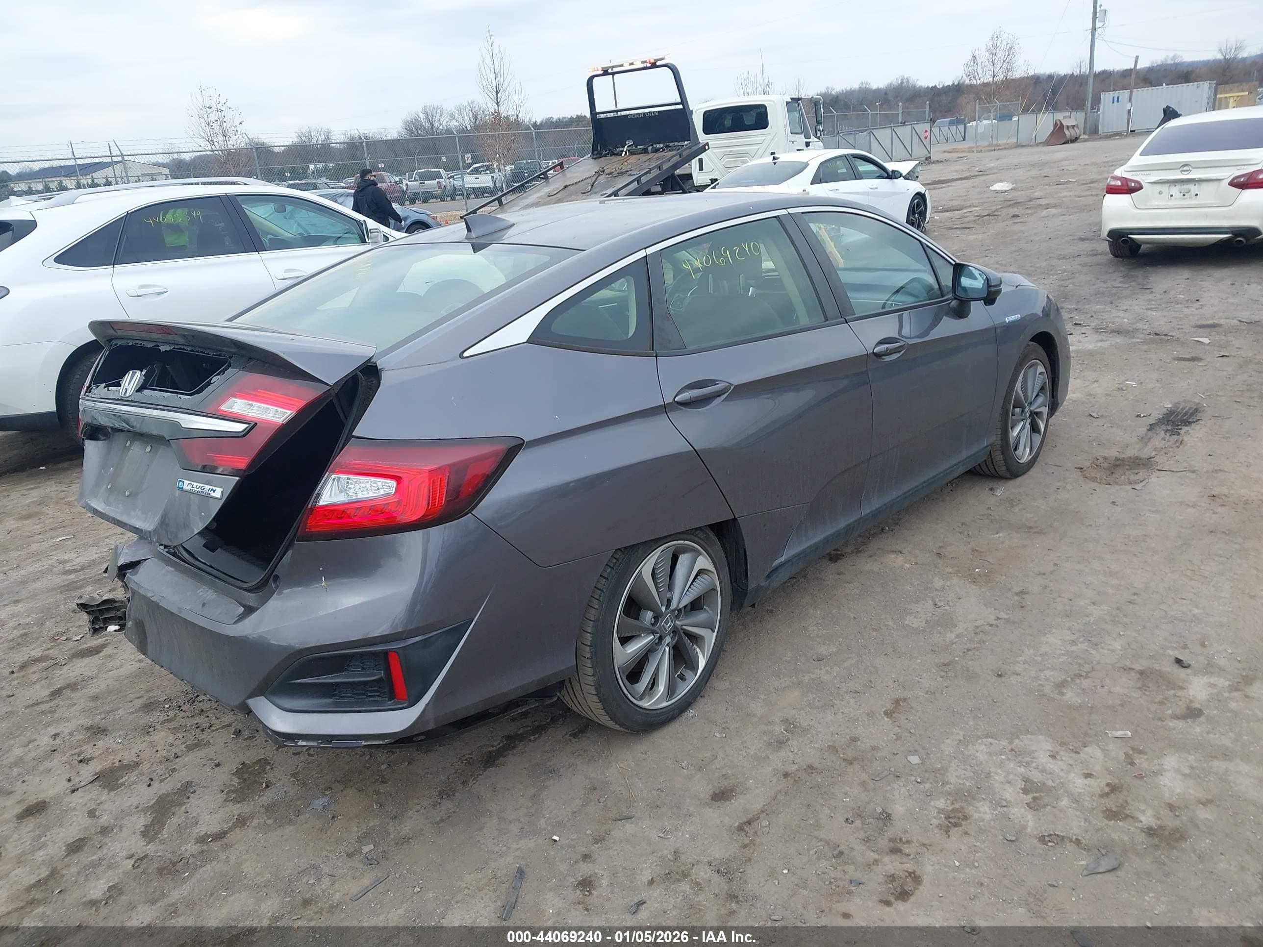HONDA CLARITY image 4