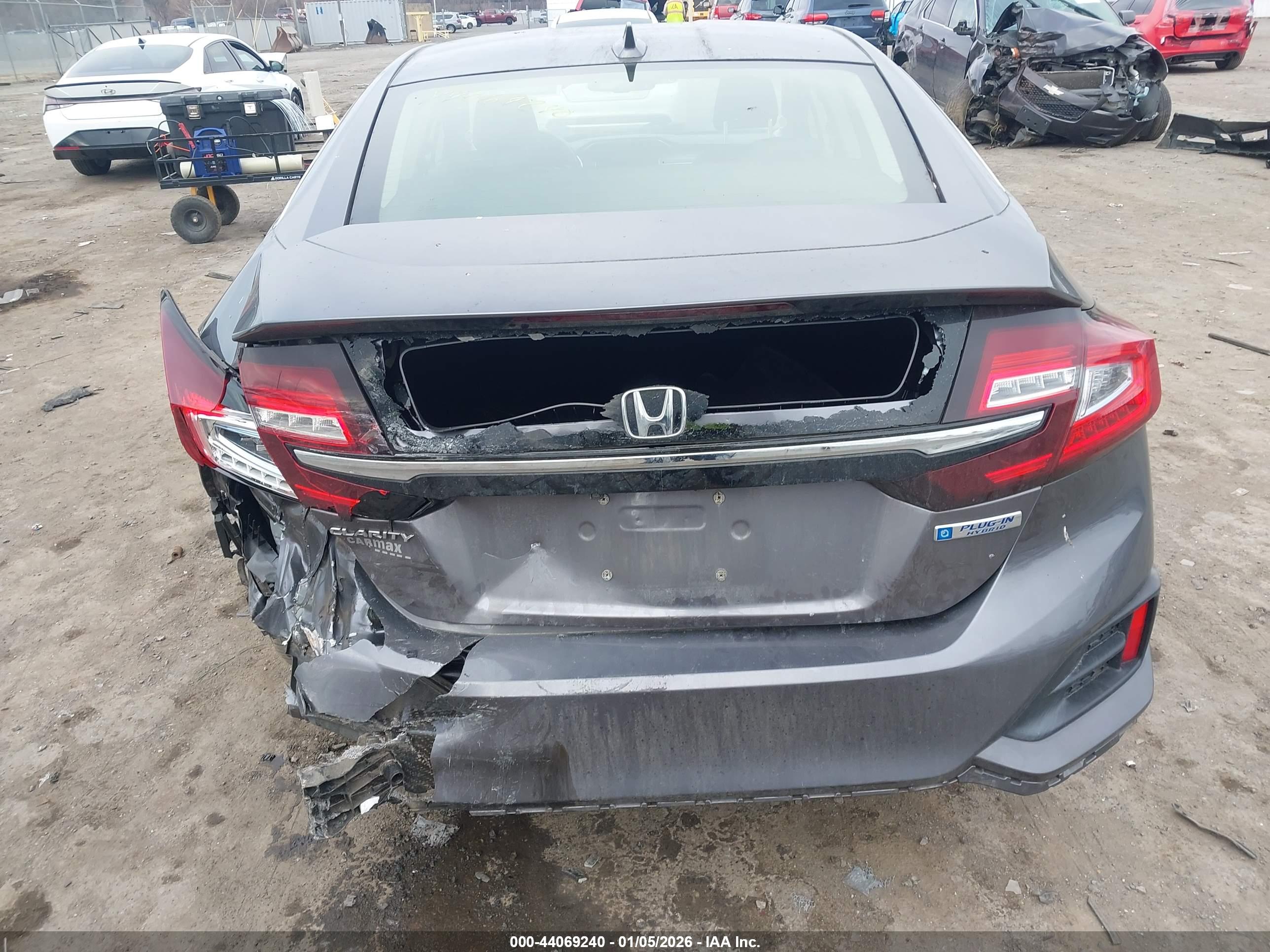HONDA CLARITY image 6