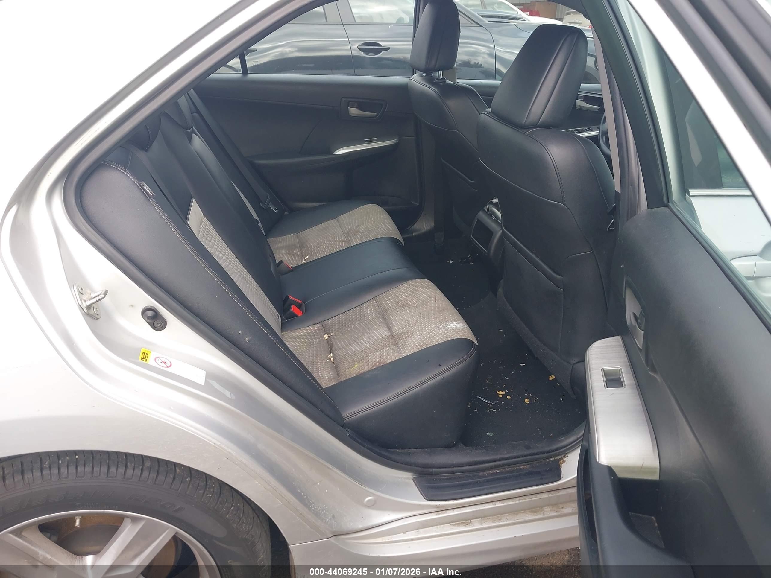 TOYOTA CAMRY image 8
