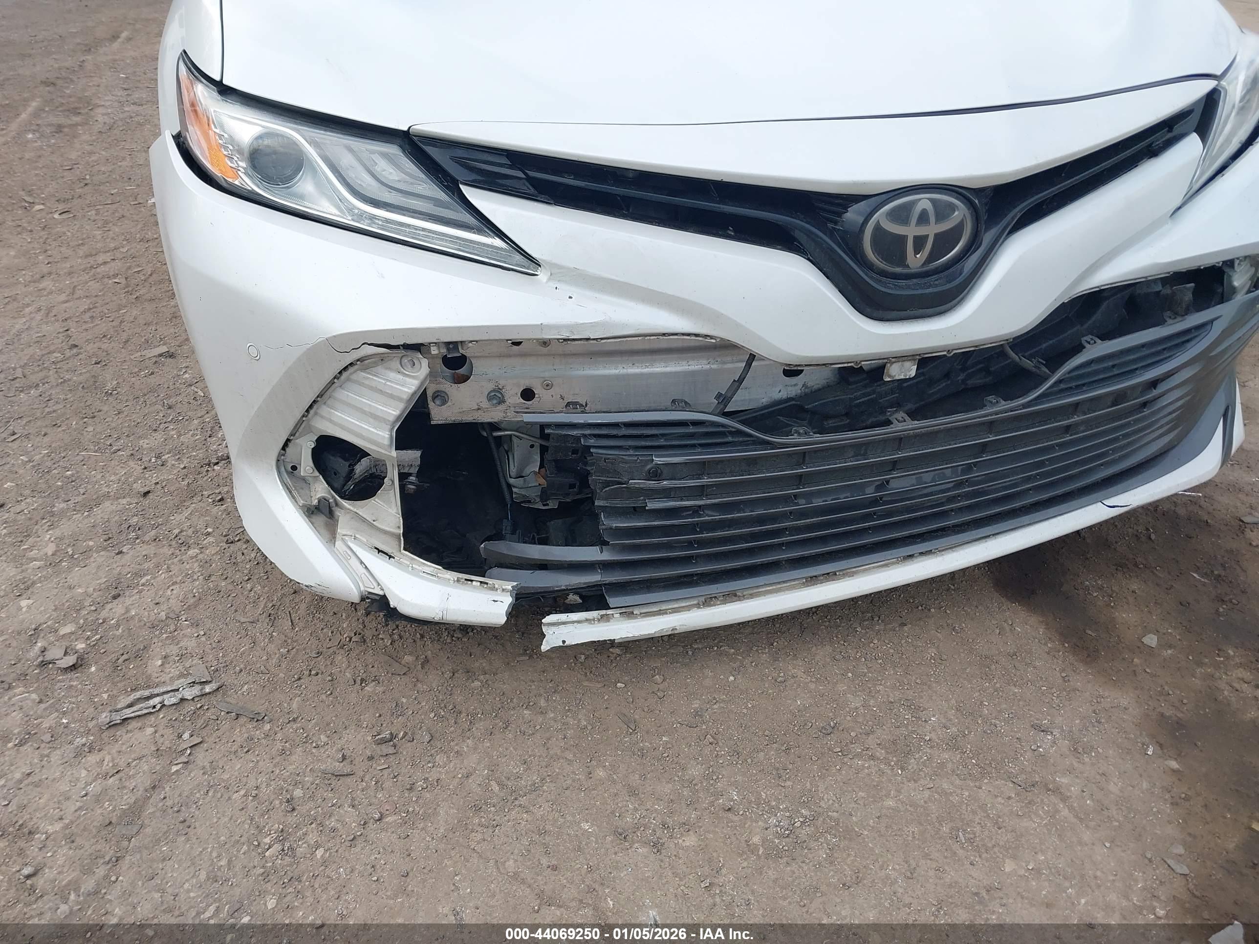TOYOTA CAMRY image 6