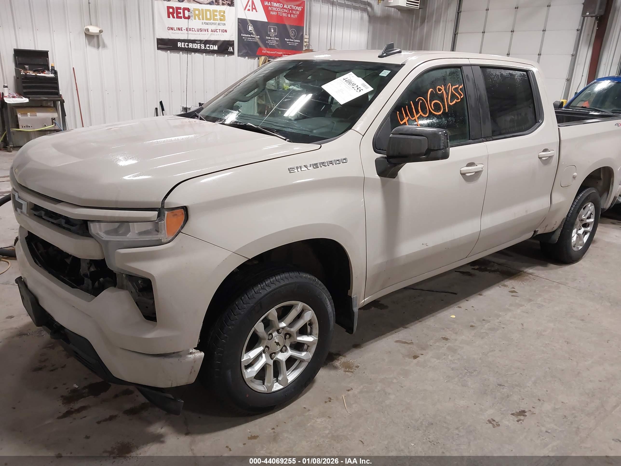 CHEVROLET SILVERADO image 2